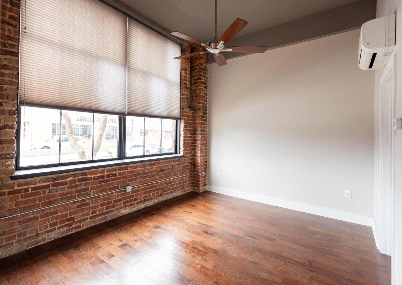 1301 Market Street, 101