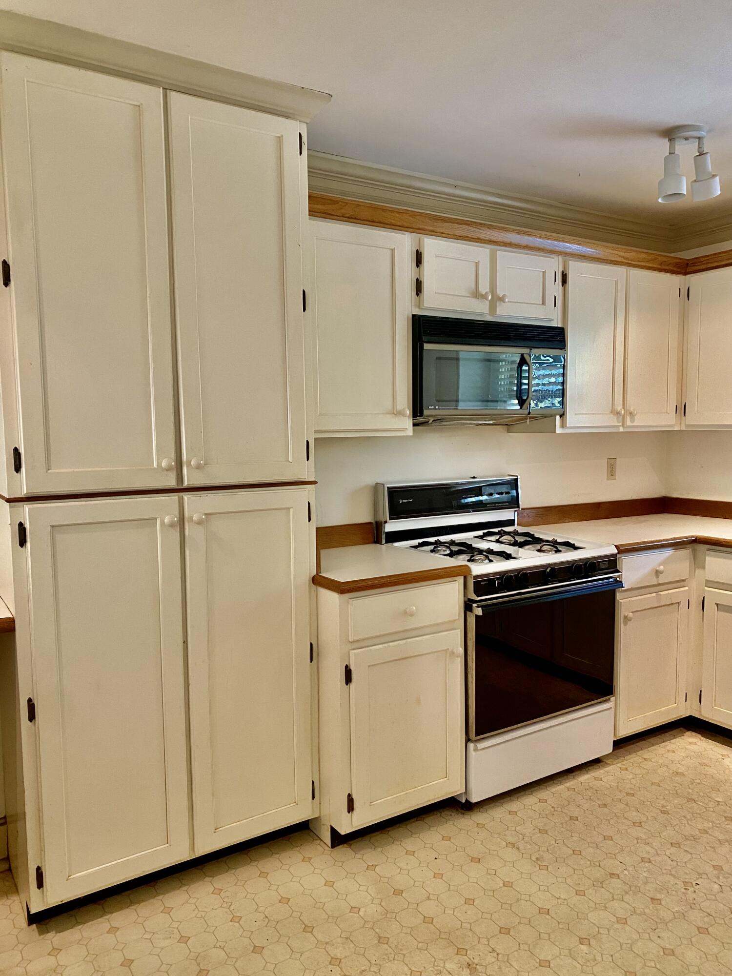 2000 Avalon Avenue, 28b
