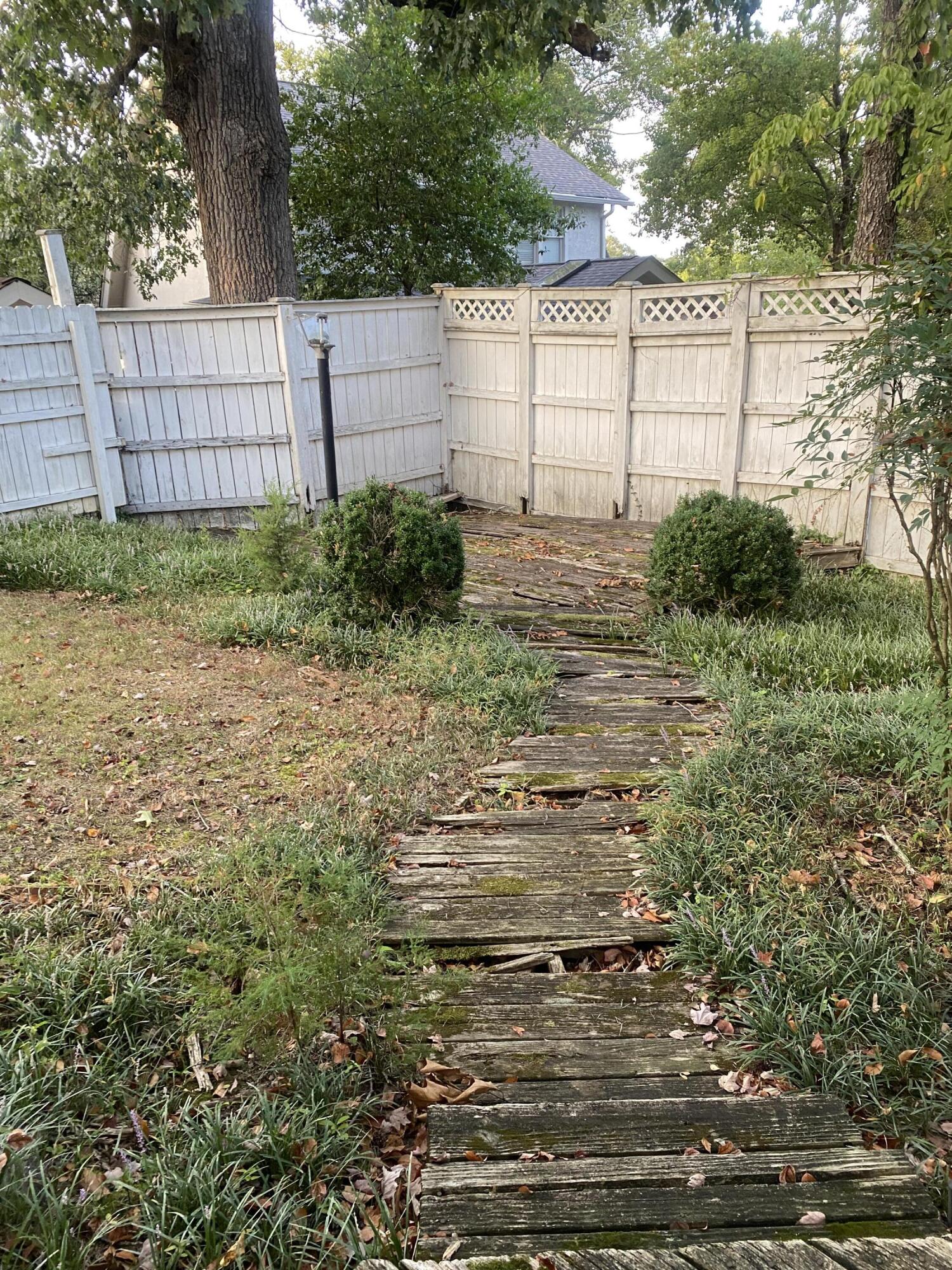 2000 Avalon Avenue, 28b