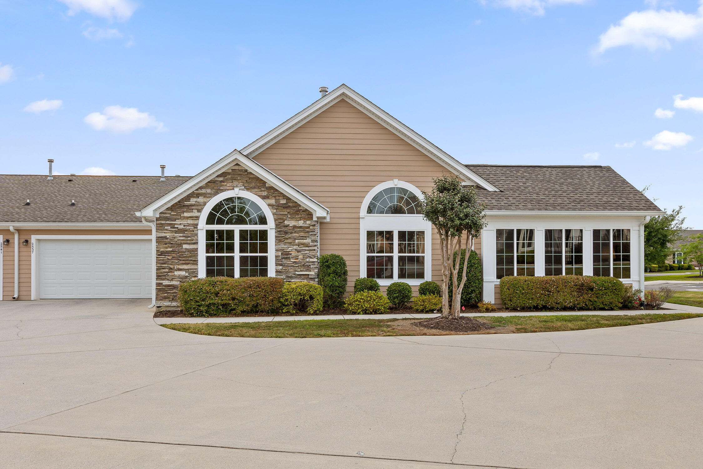 2537 Baskette Way