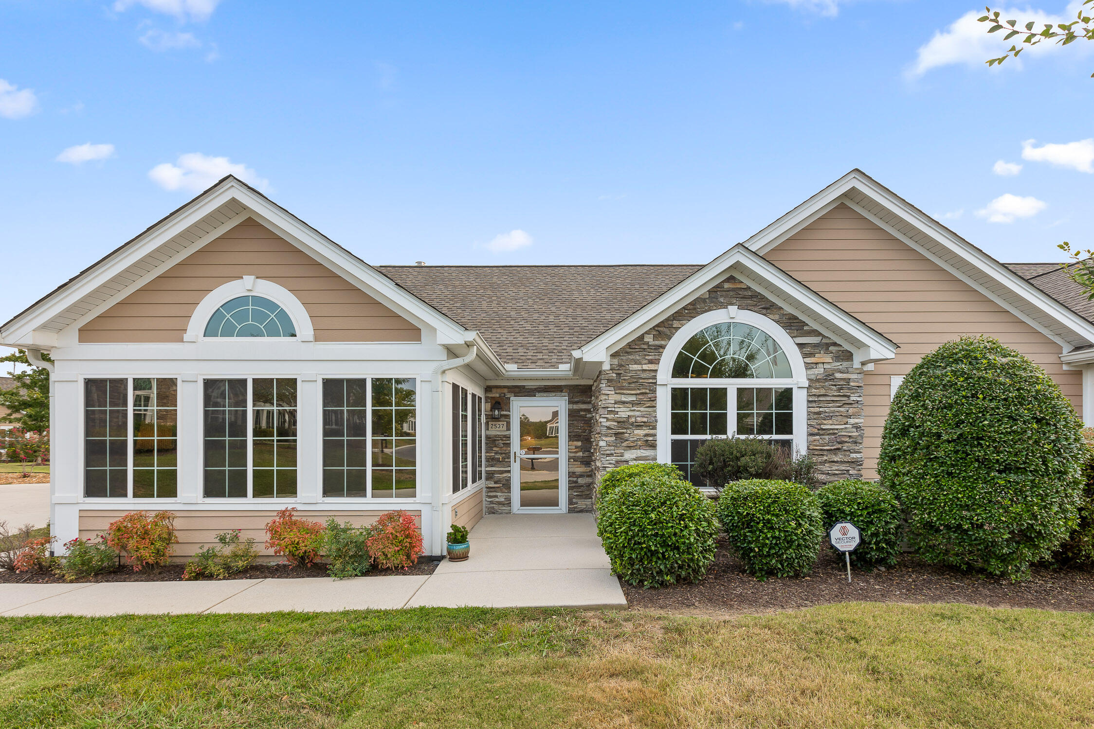 2537 Baskette Way