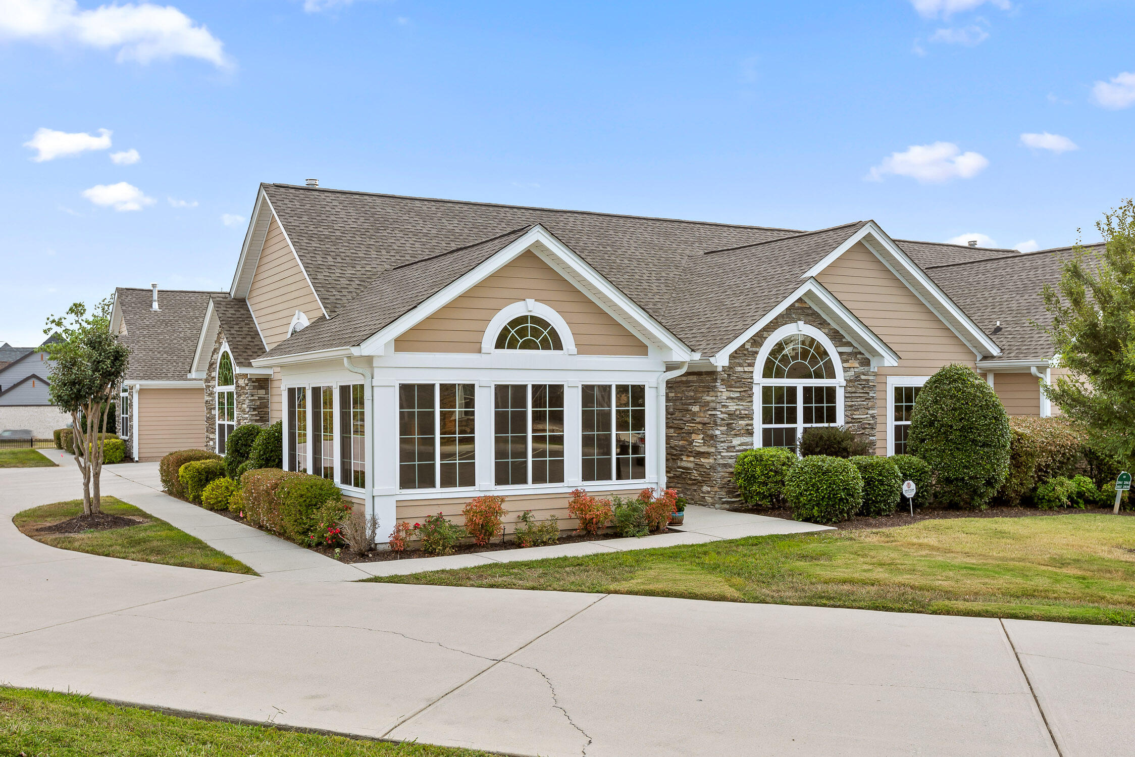 2537 Baskette Way