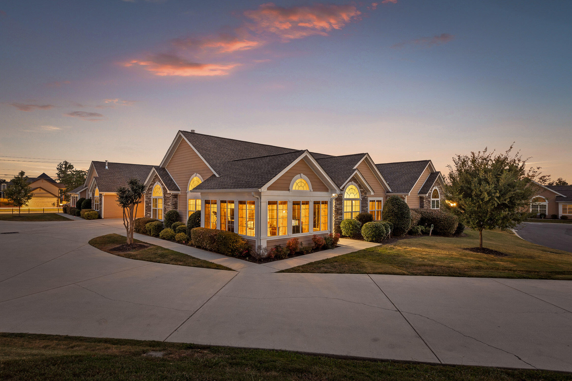 2537 Baskette Way