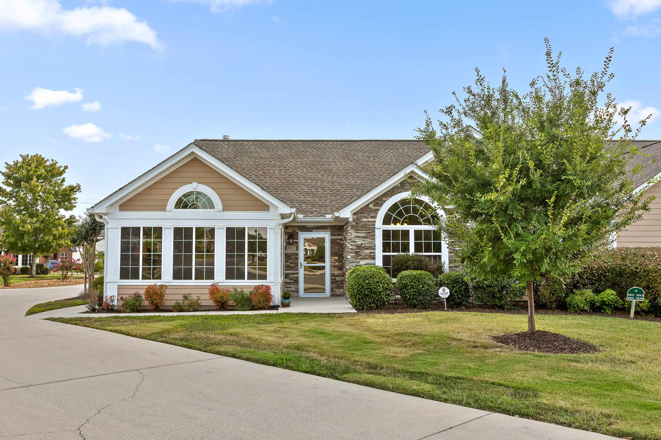 2537 Baskette Way