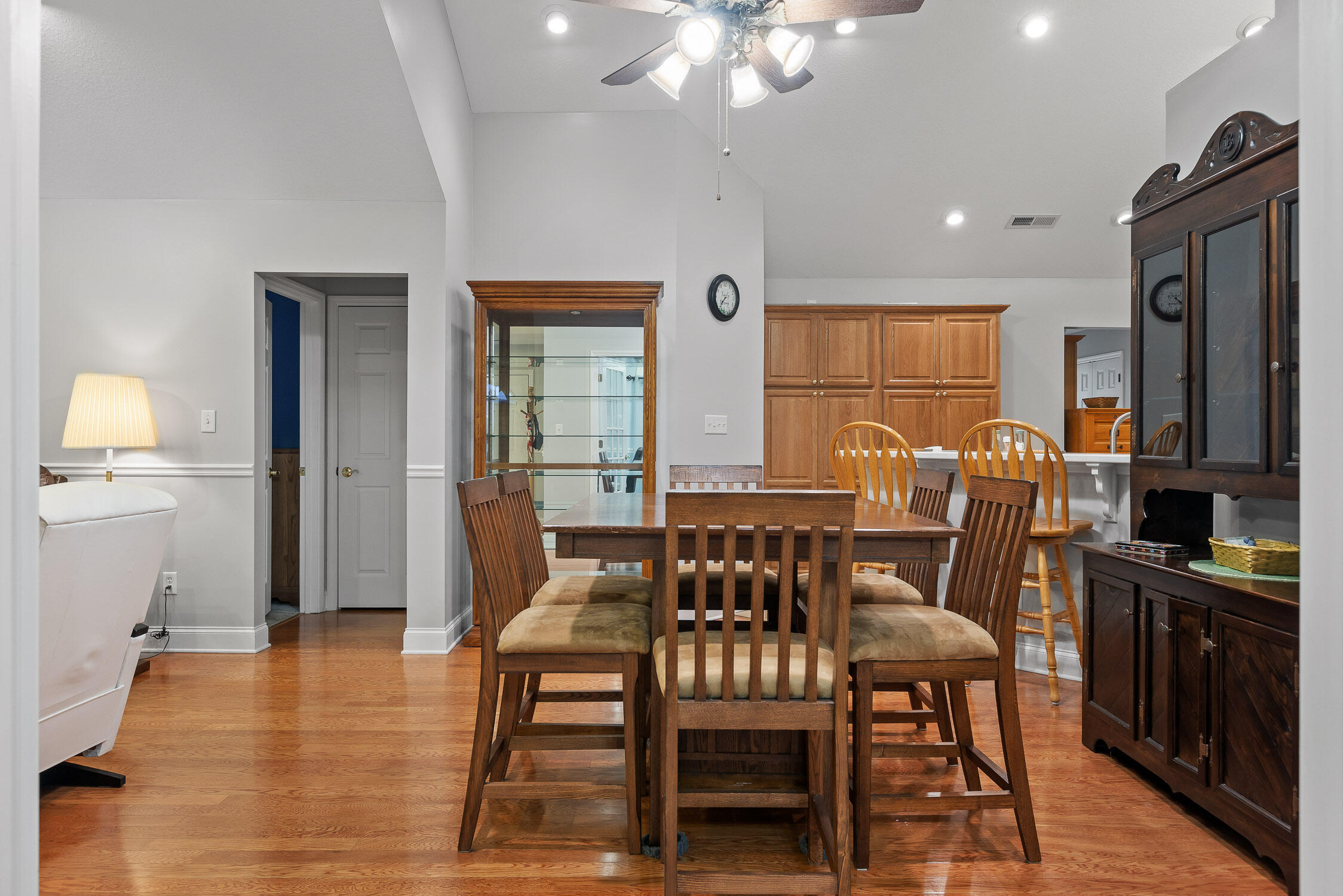 2537 Baskette Way