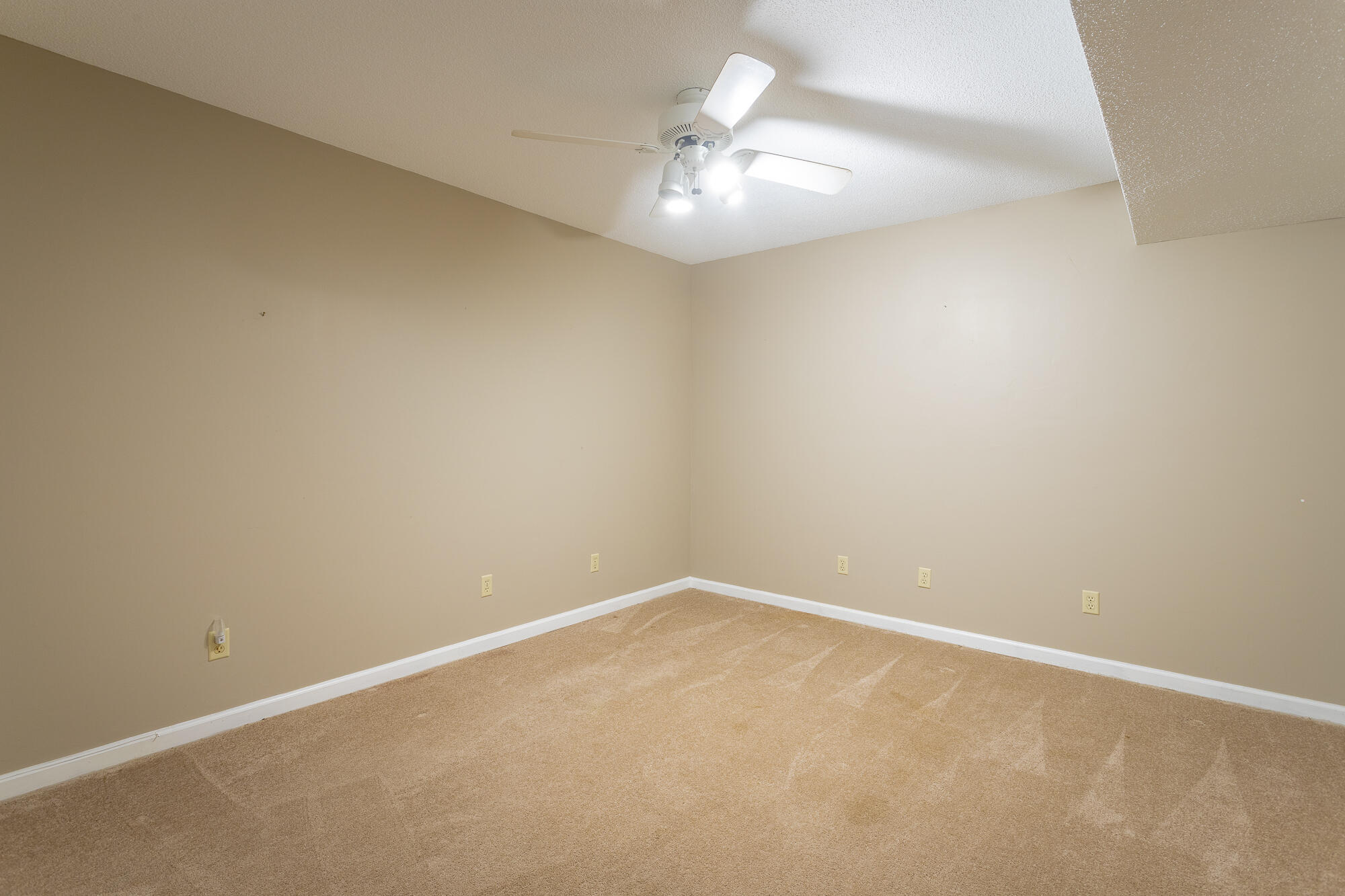 1411 Highcrest Drive