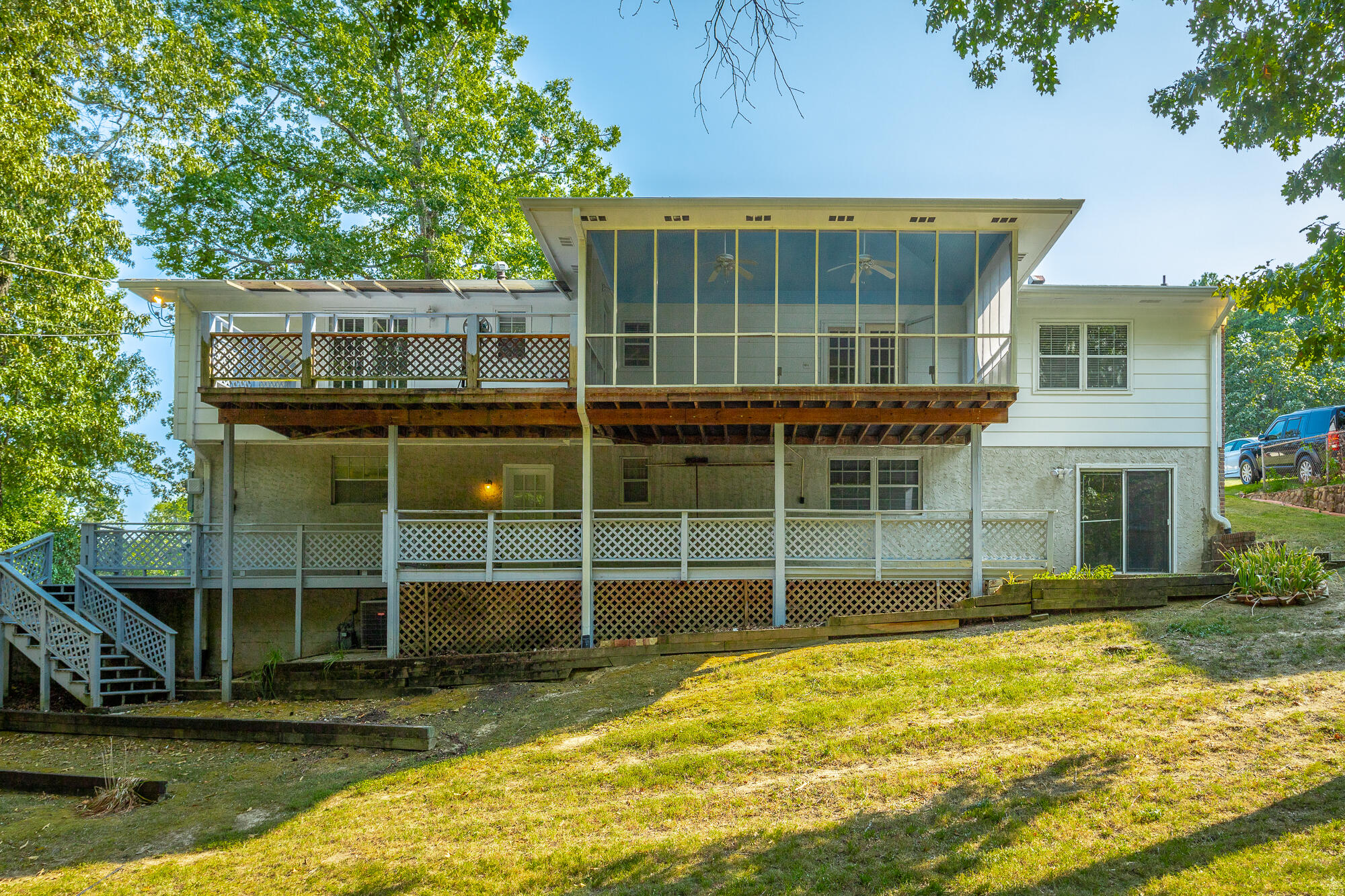 1411 Highcrest Drive