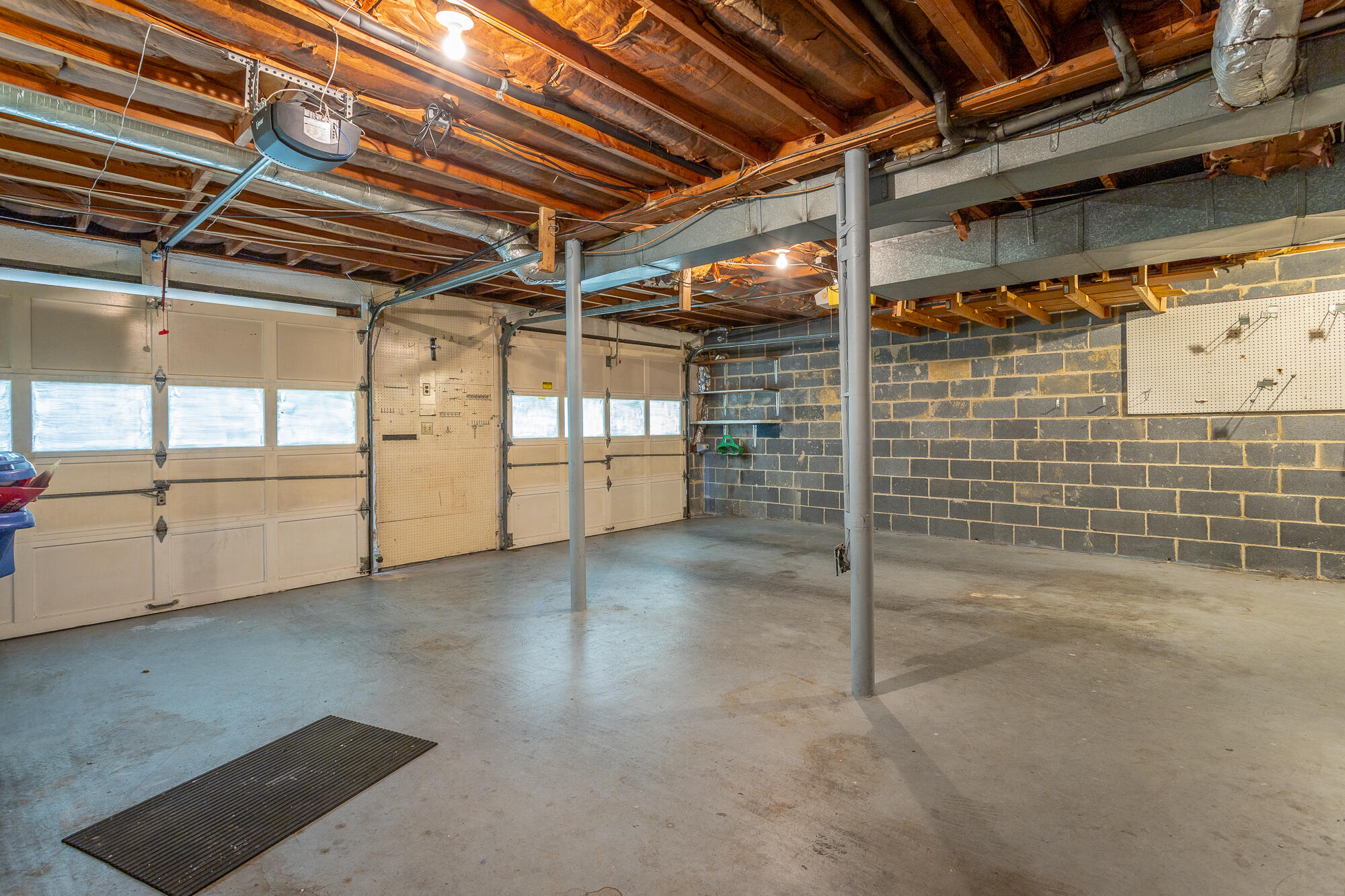 1411 Highcrest Drive