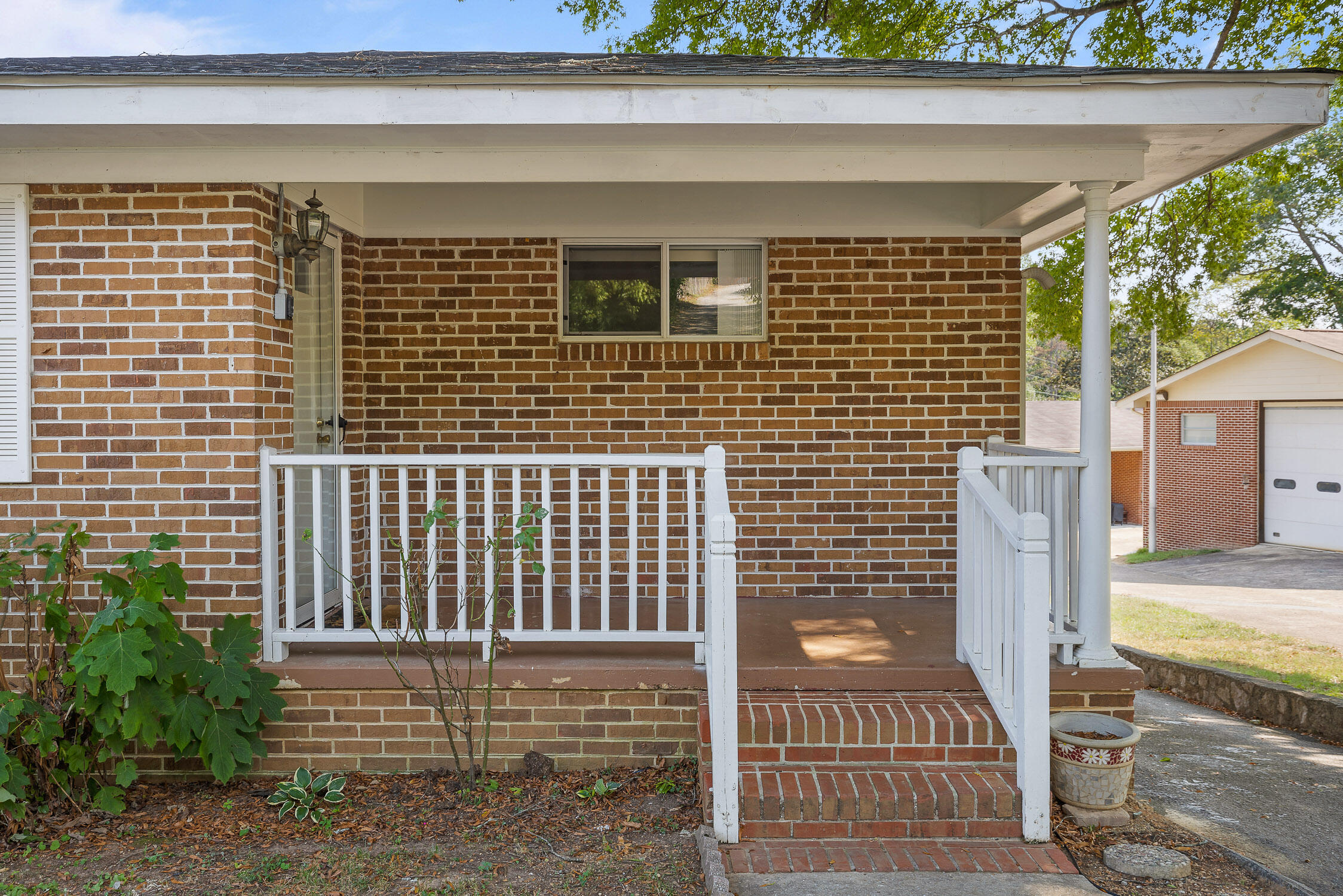 812 Poindexter Avenue
