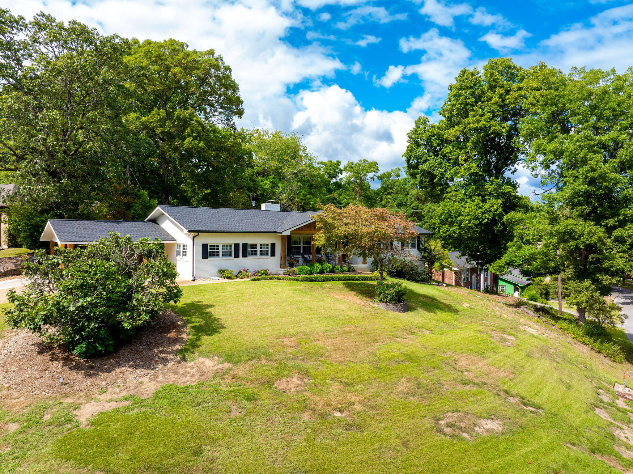 4525 E Ravenwood Drive