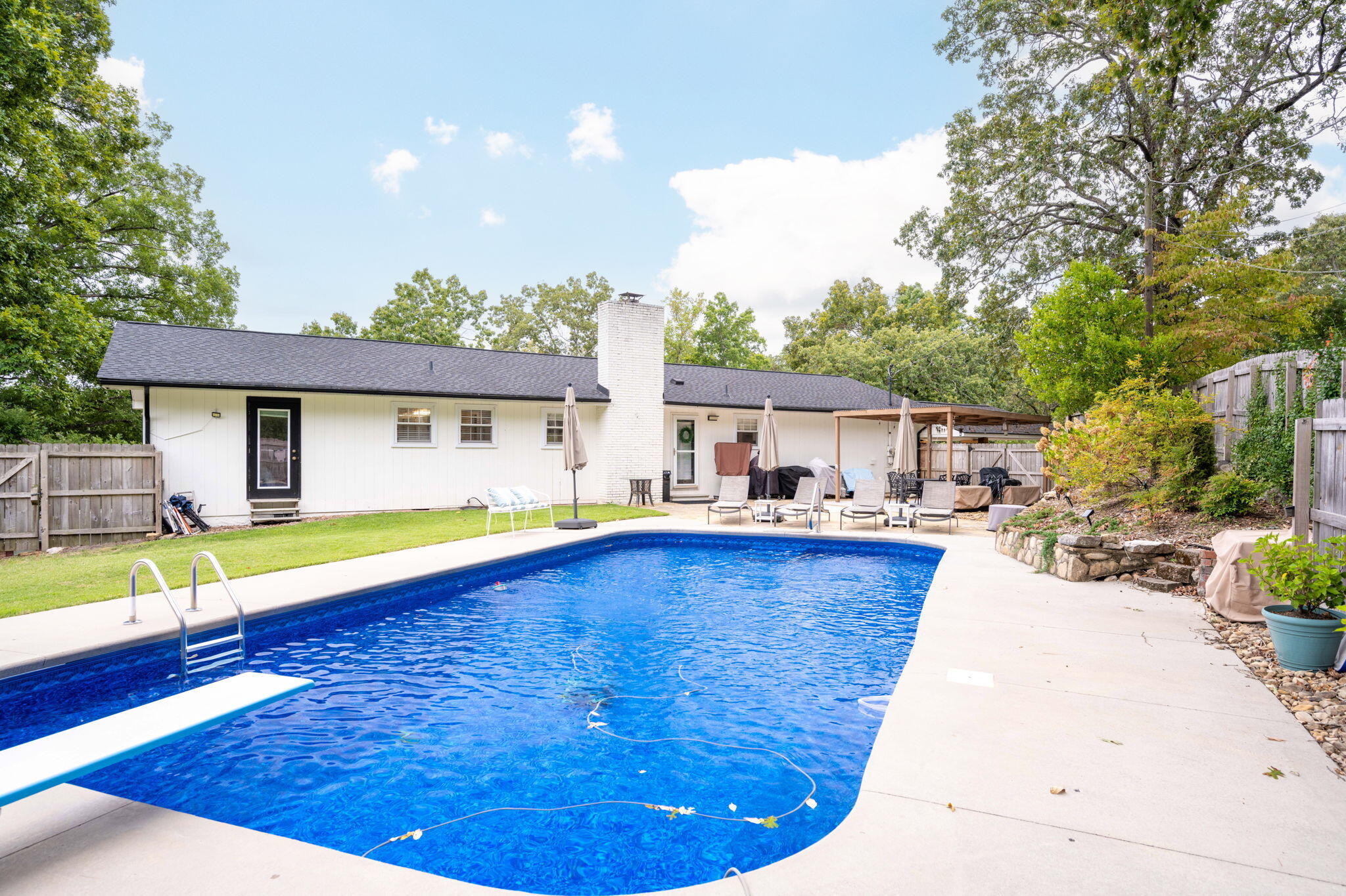 4525 E Ravenwood Drive