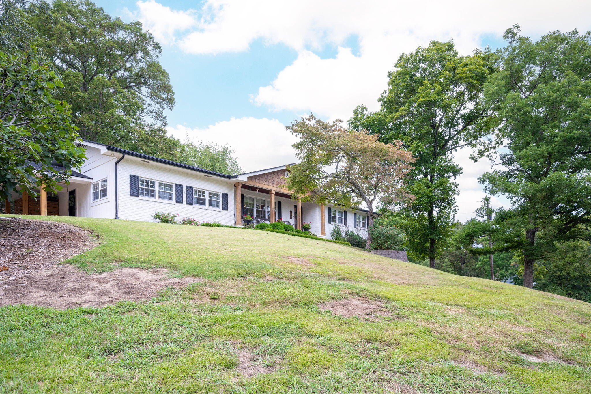 4525 E Ravenwood Drive