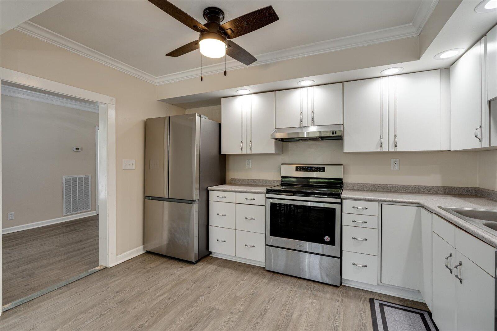 430 W Circle Drive