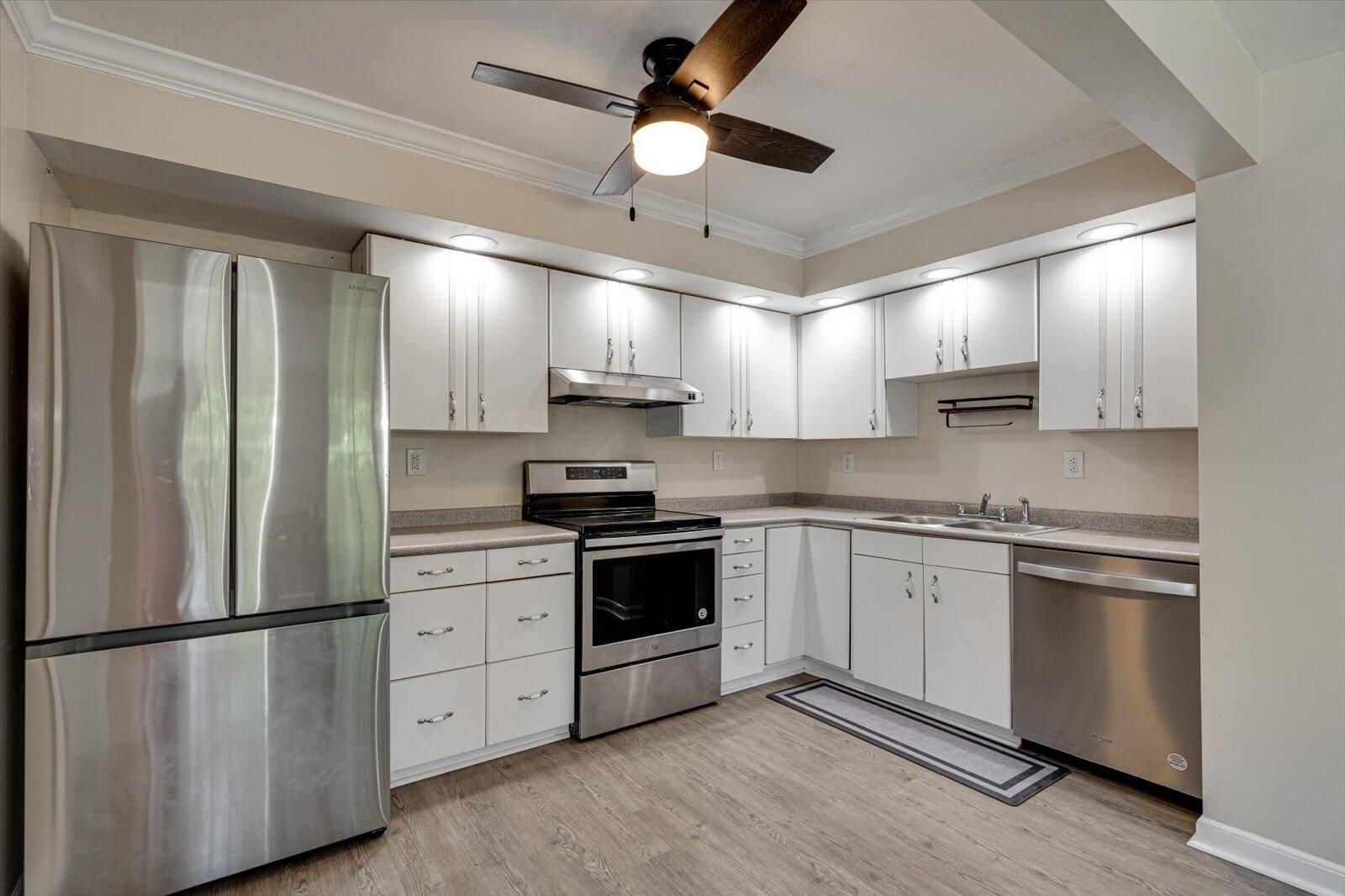 430 W Circle Drive