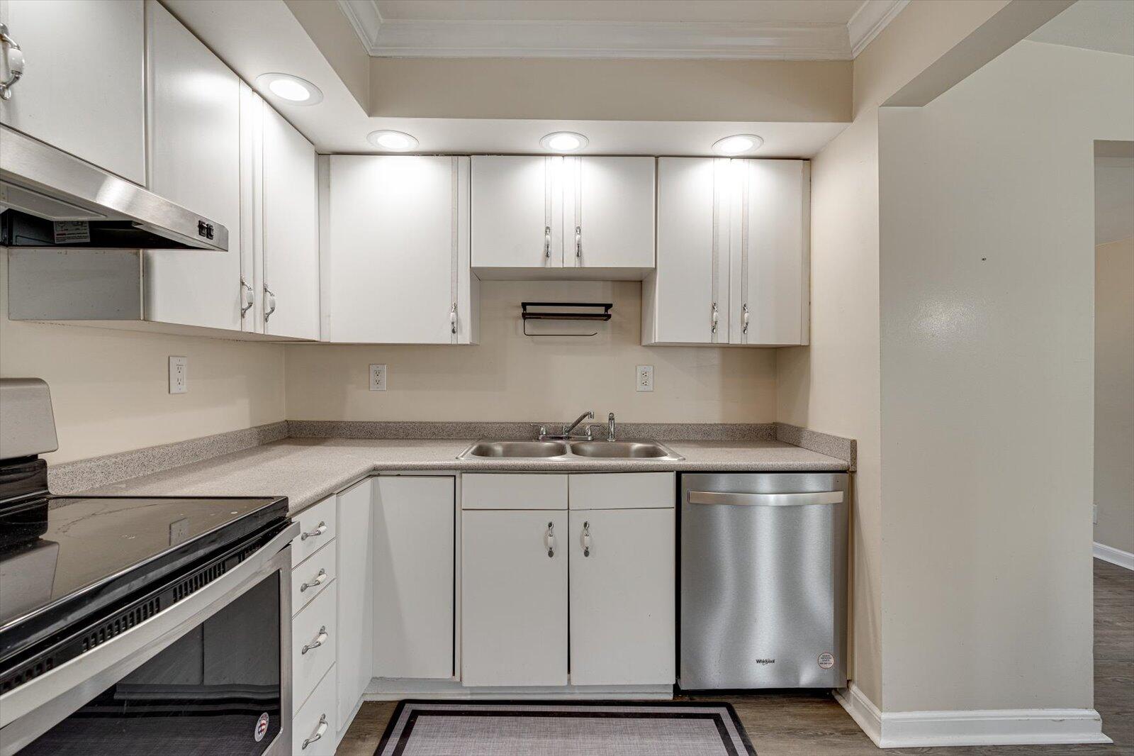430 W Circle Drive