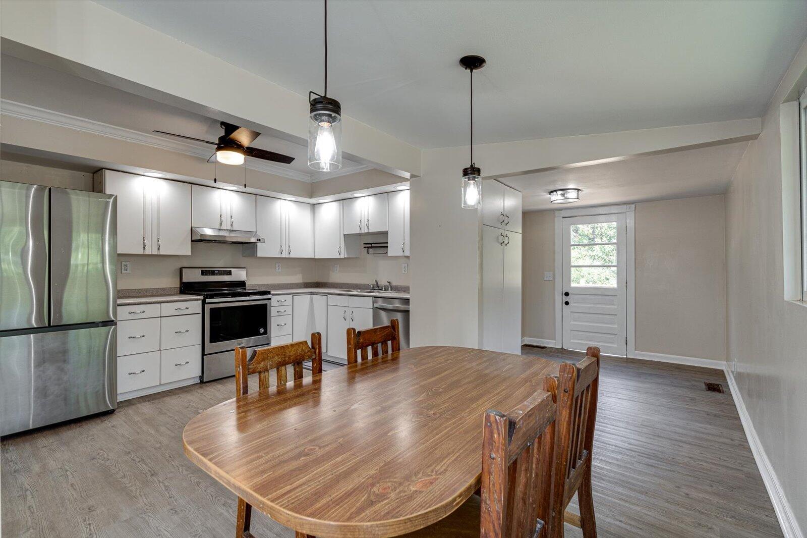 430 W Circle Drive