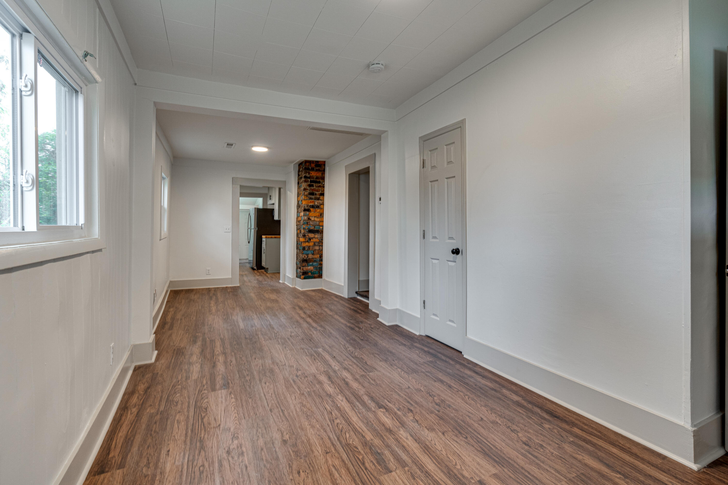 924 W 37th Street