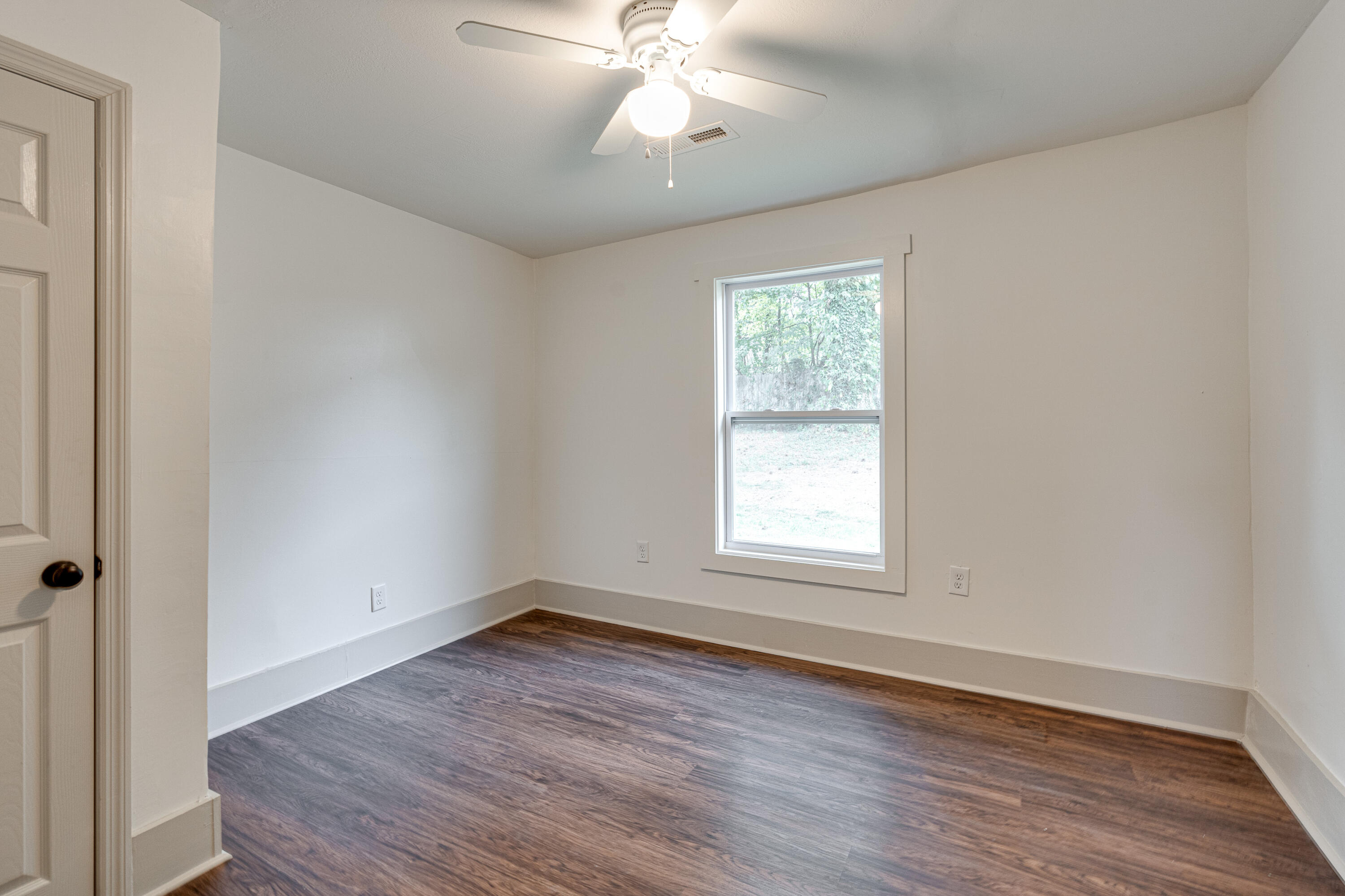 924 W 37th Street