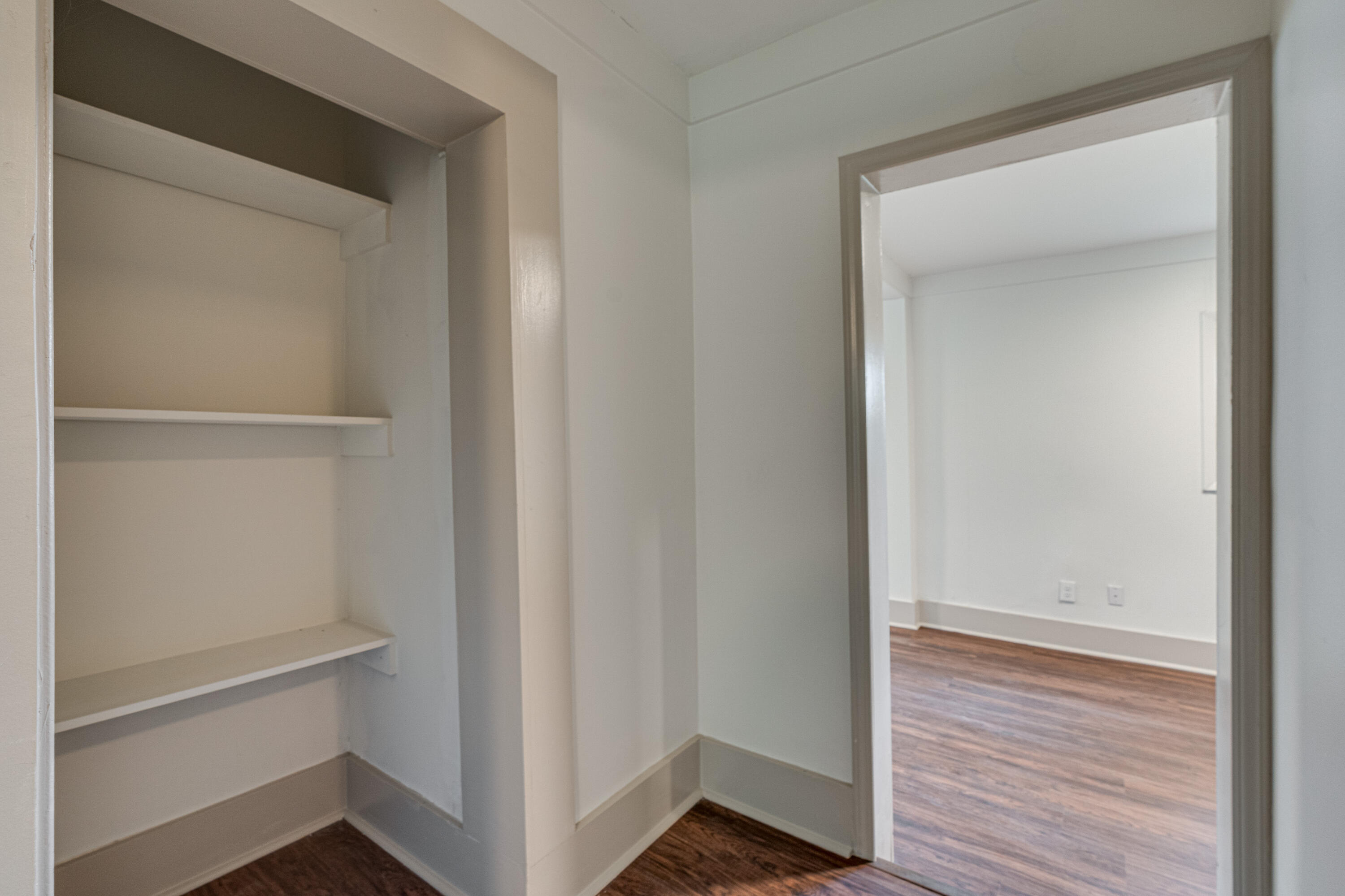 924 W 37th Street