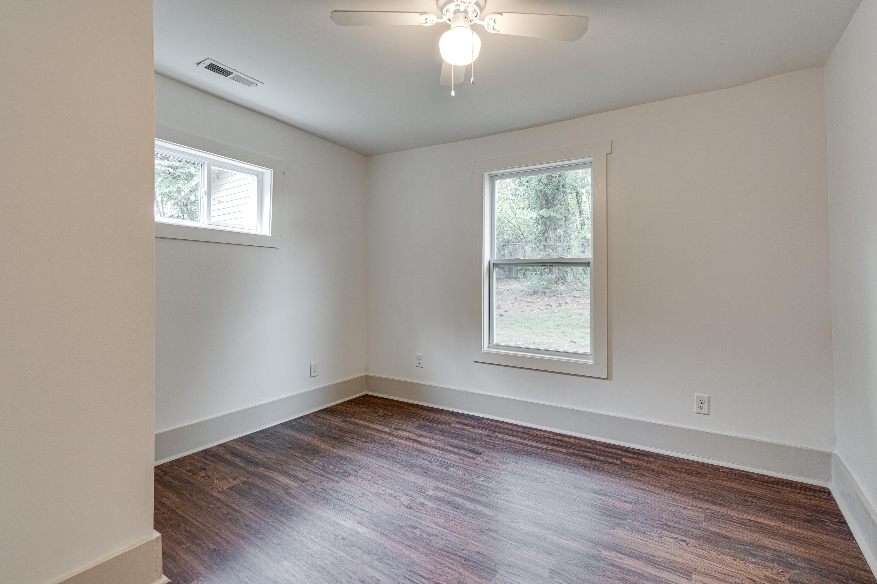 924 W 37th Street