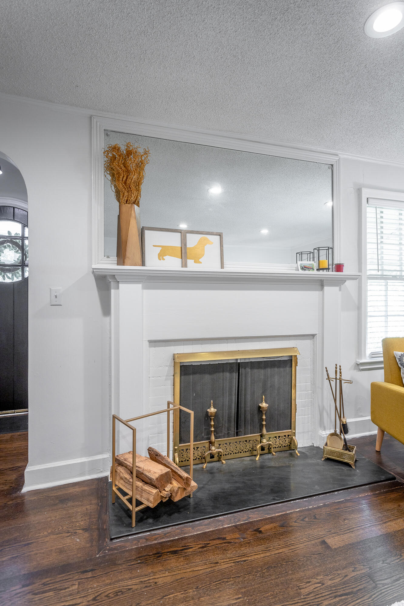 1316 Sharon Cir