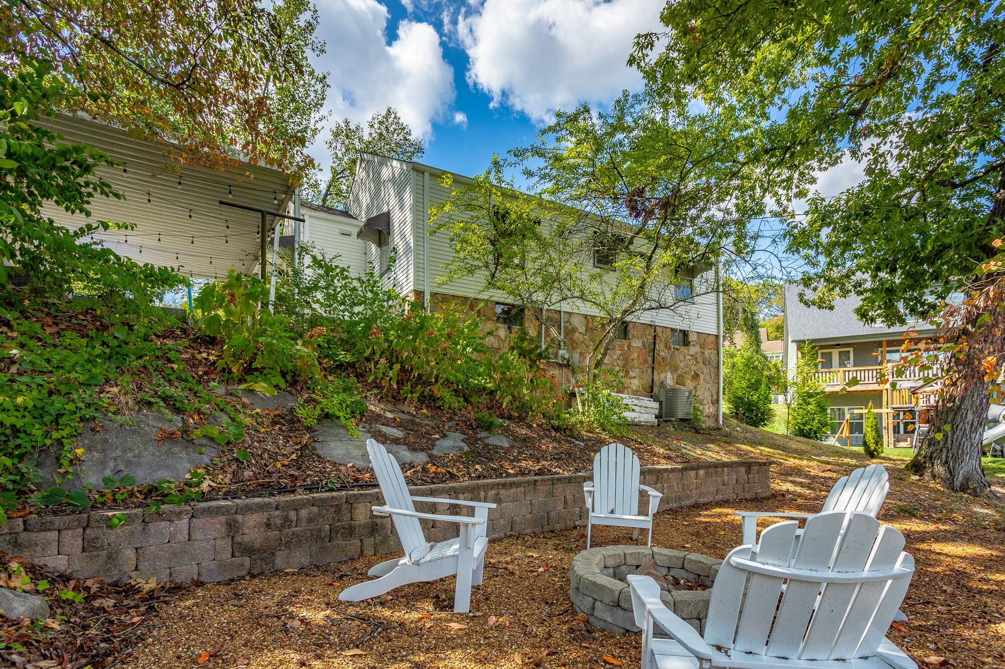 1316 Sharon Cir