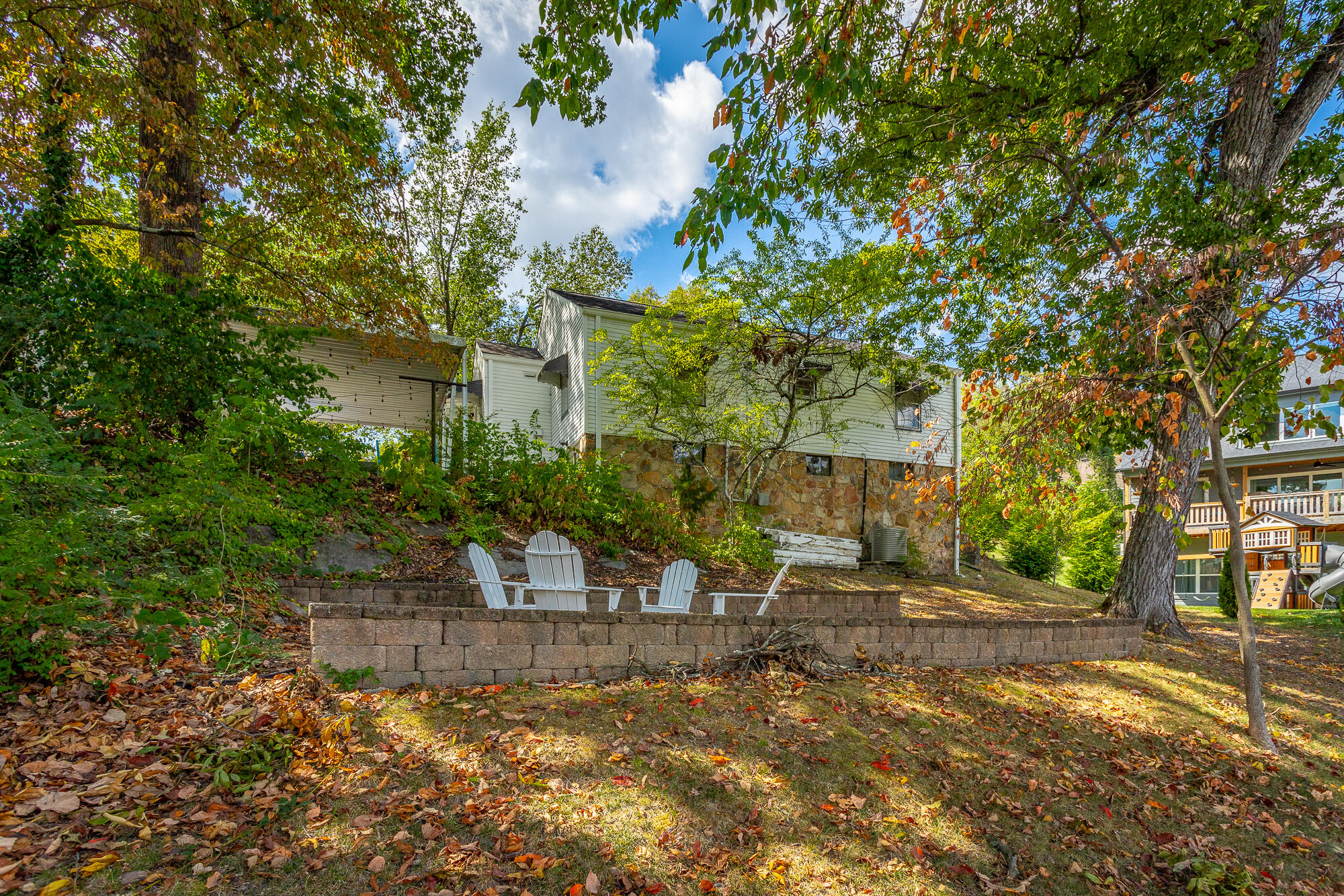 1316 Sharon Cir