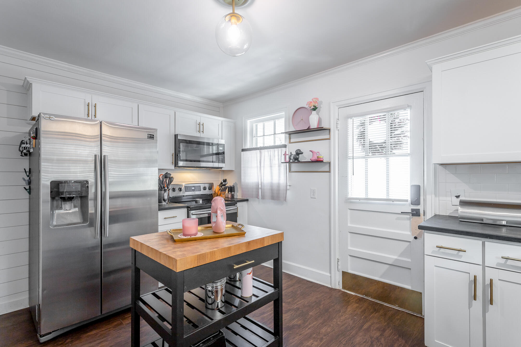 1316 Sharon Cir