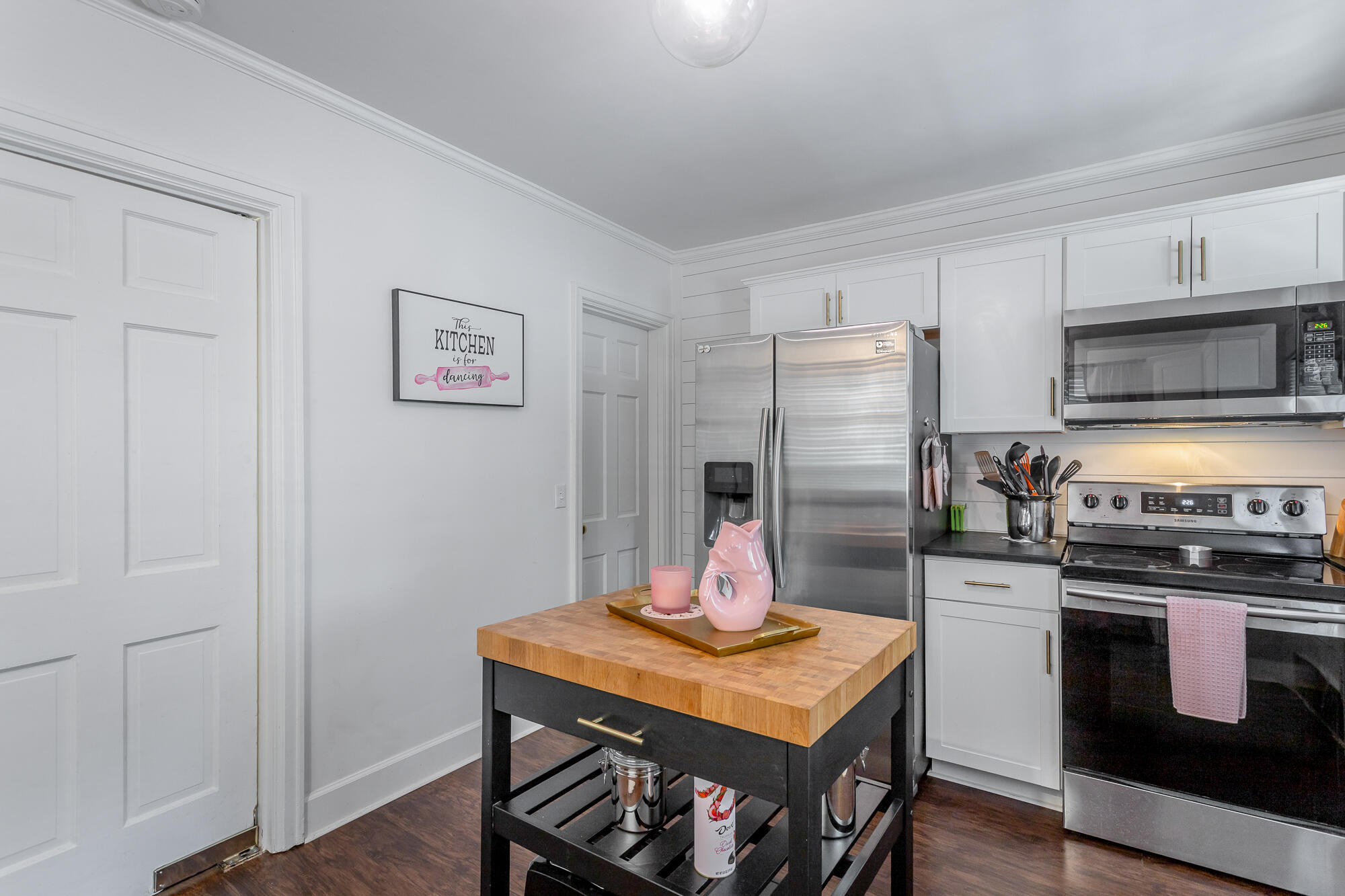 1316 Sharon Cir
