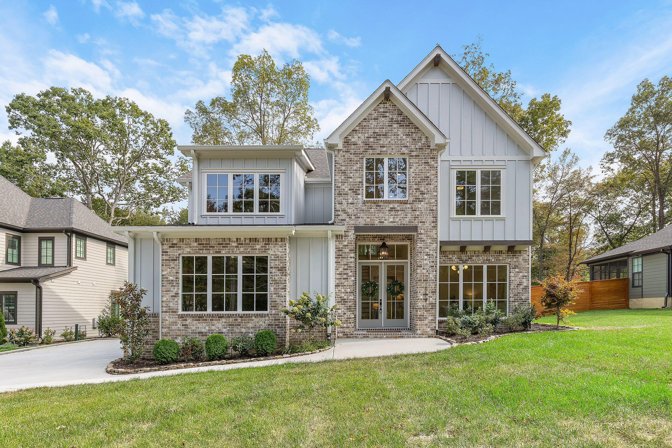 2224 Fairmount Road W