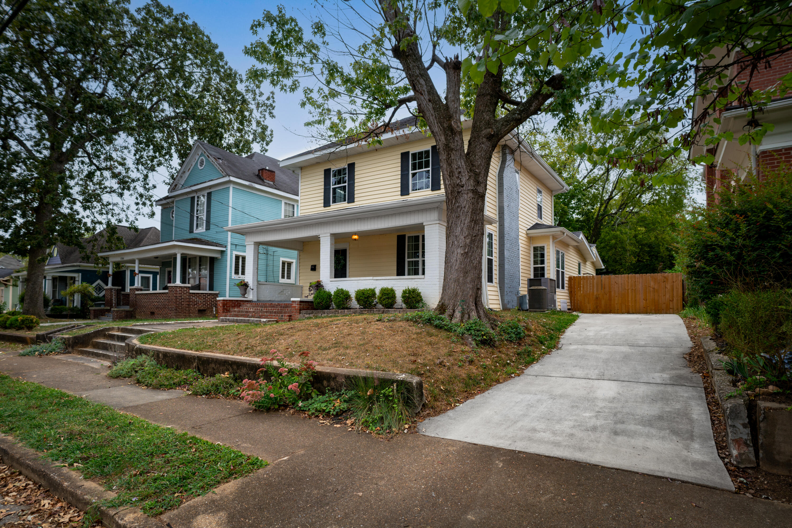 1702 Duncan Ave