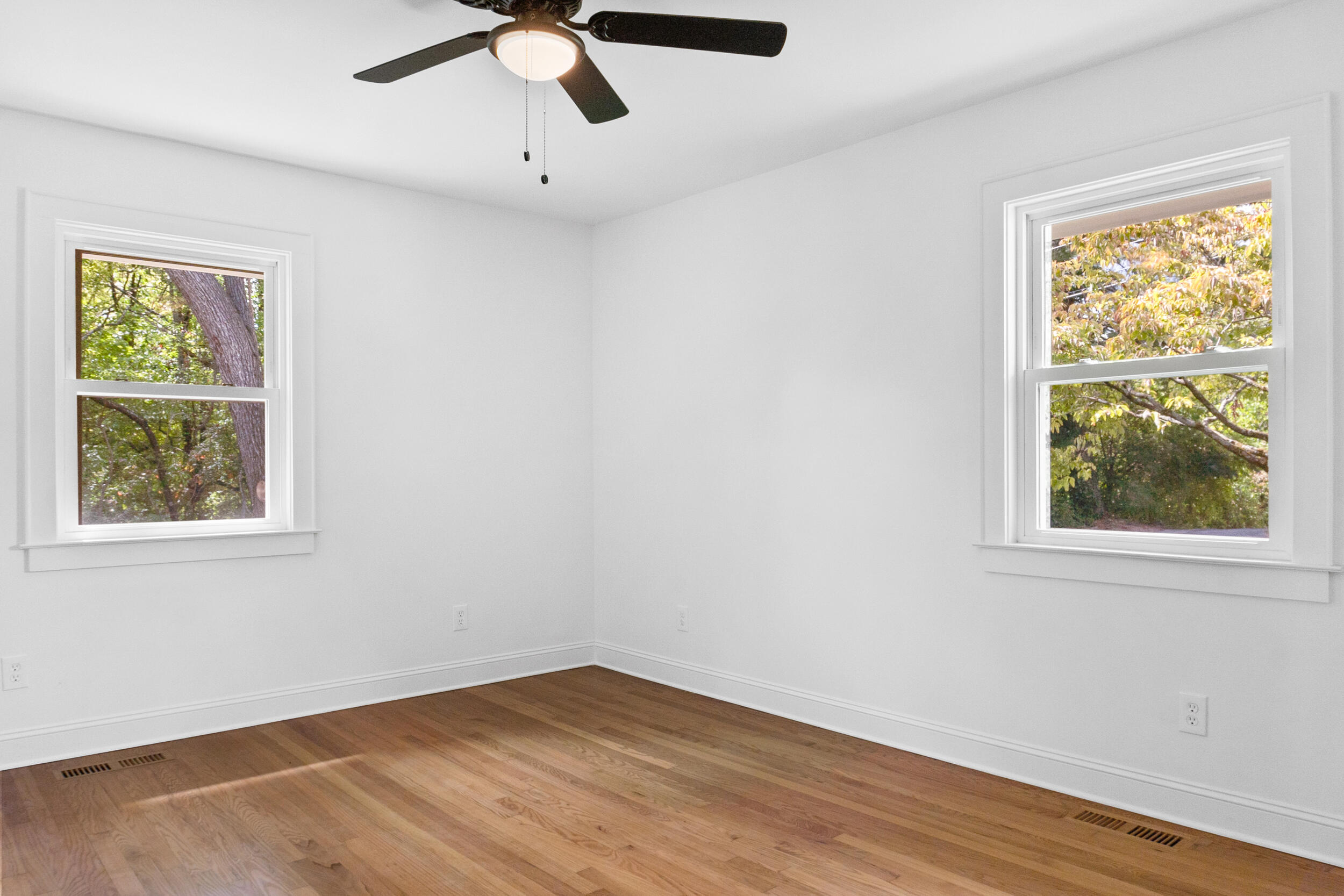 3594 Knollwood Hill Drive