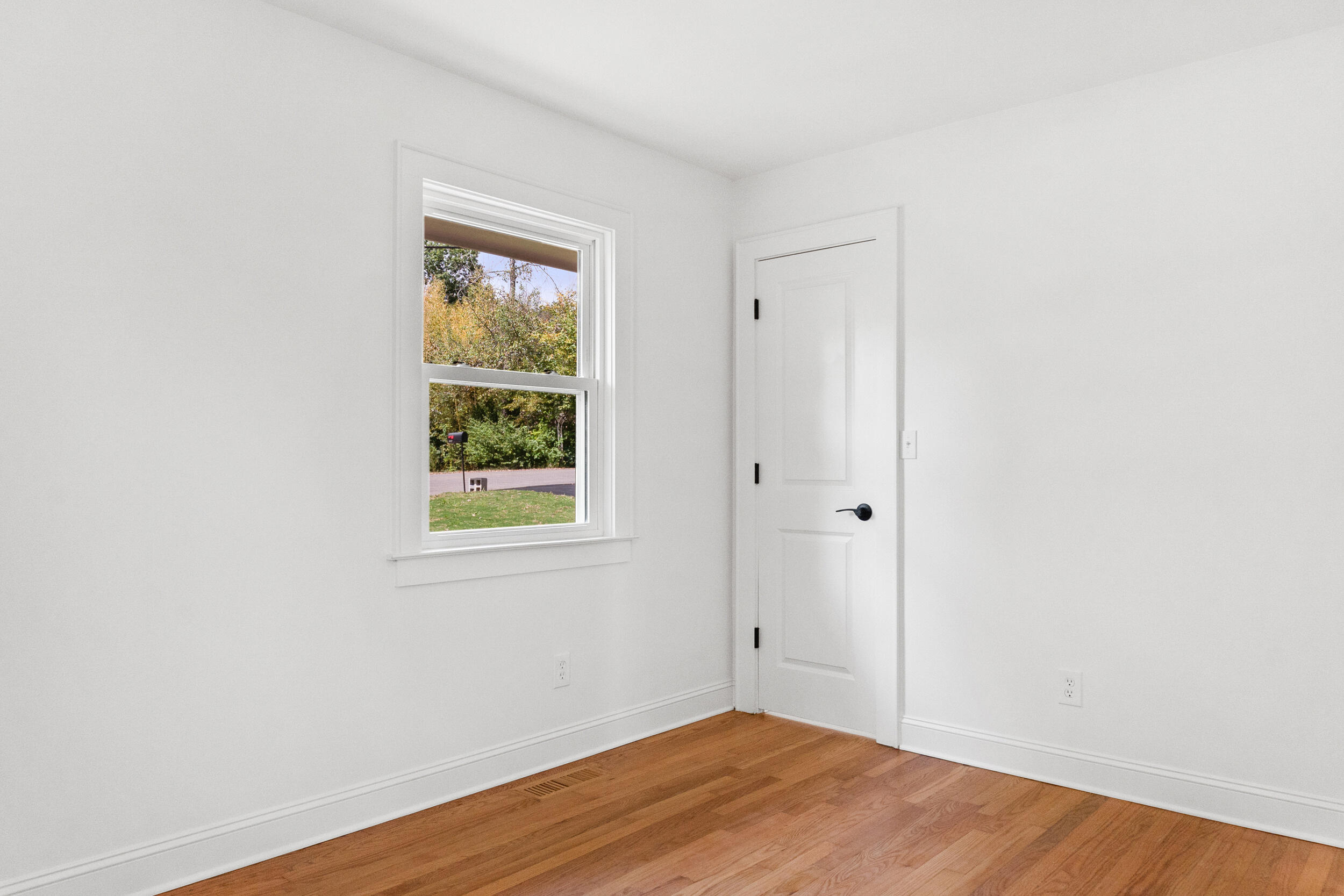 3594 Knollwood Hill Drive