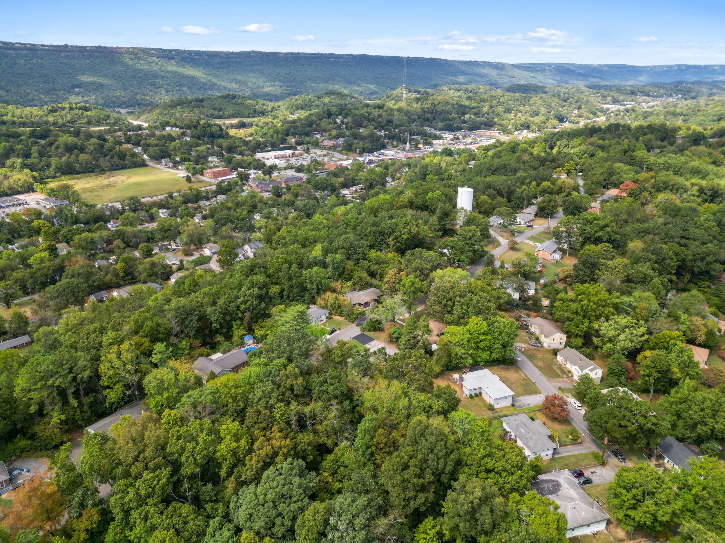 3594 Knollwood Hill Drive