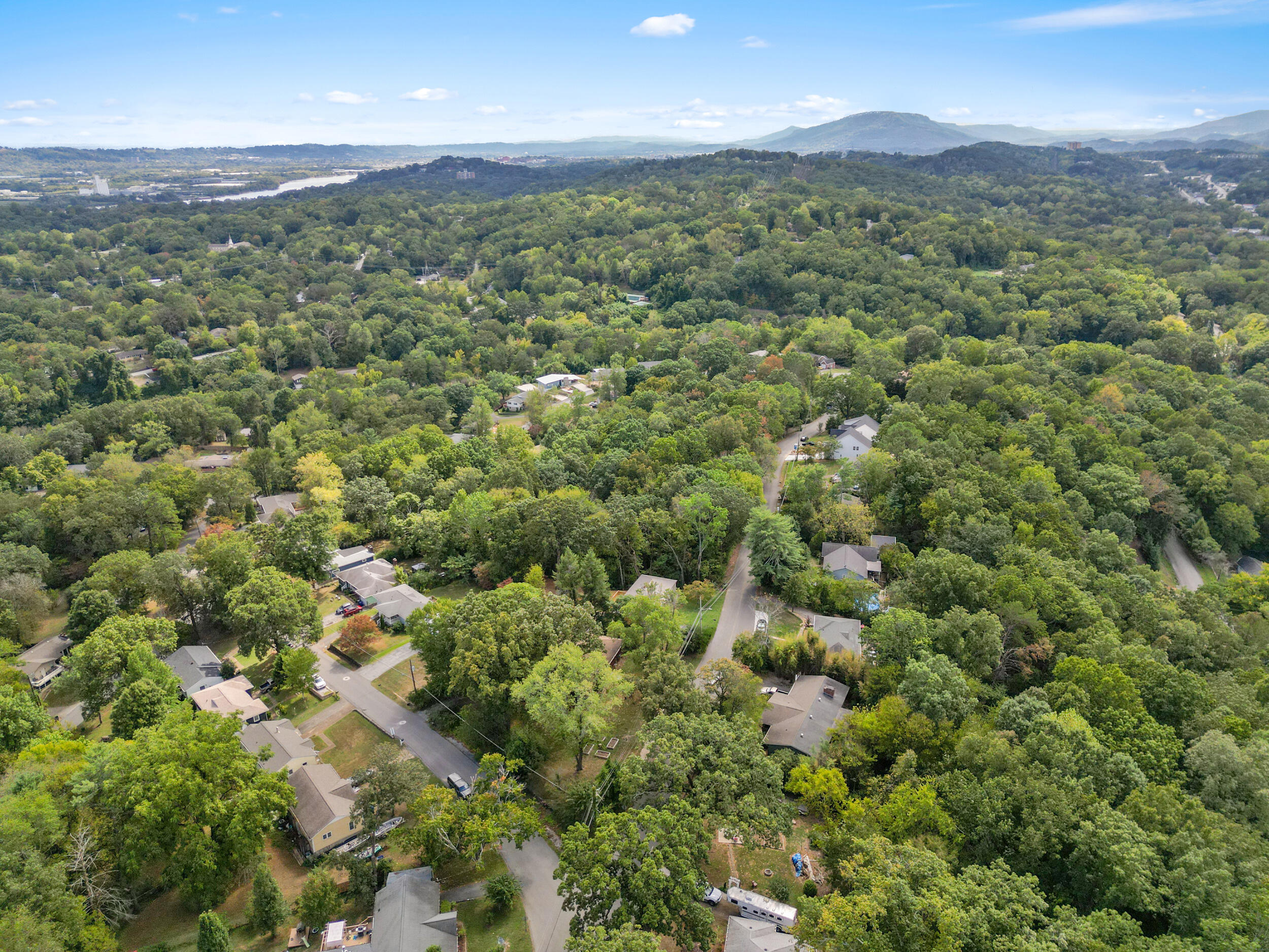 3594 Knollwood Hill Drive