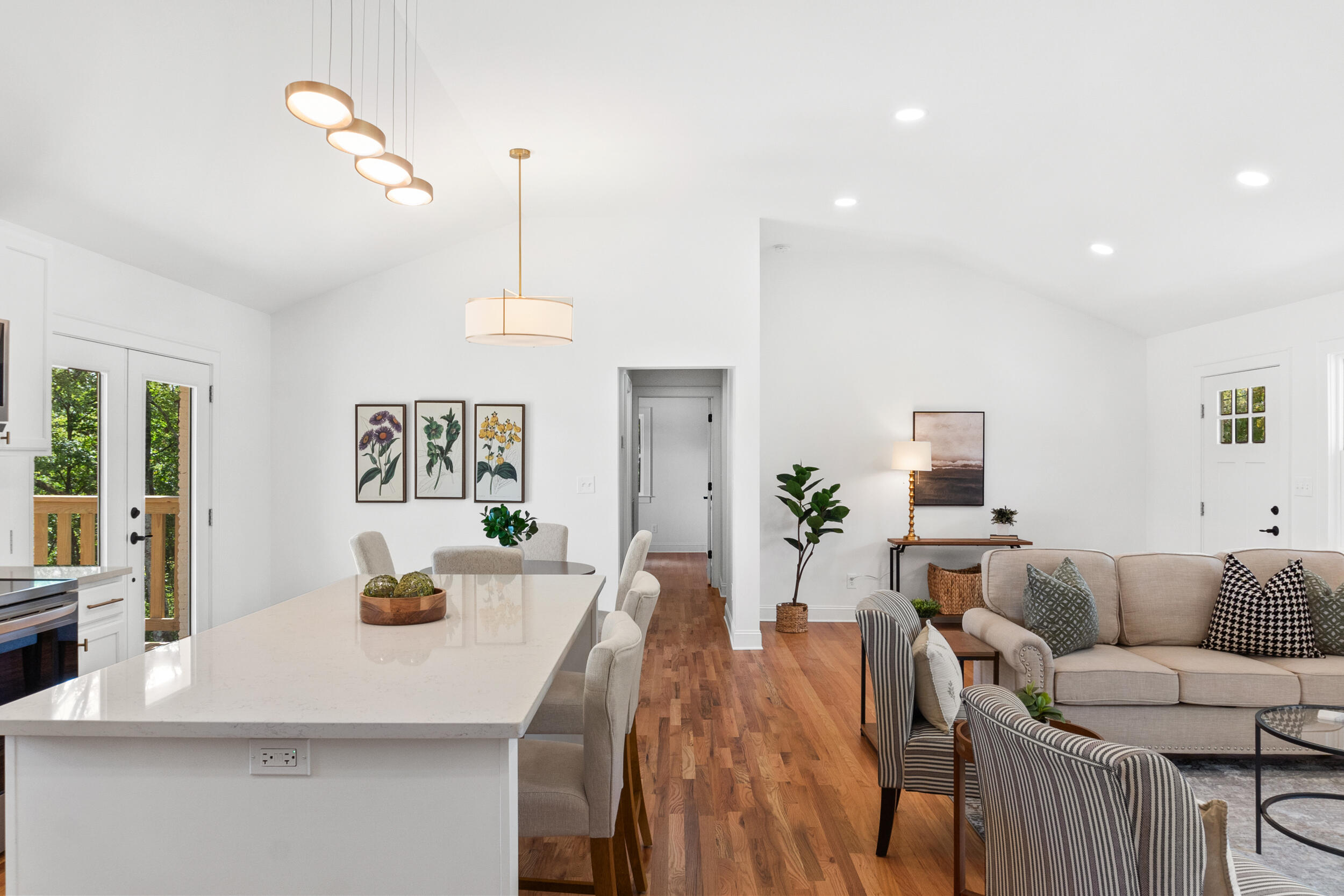 3594 Knollwood Hill Drive