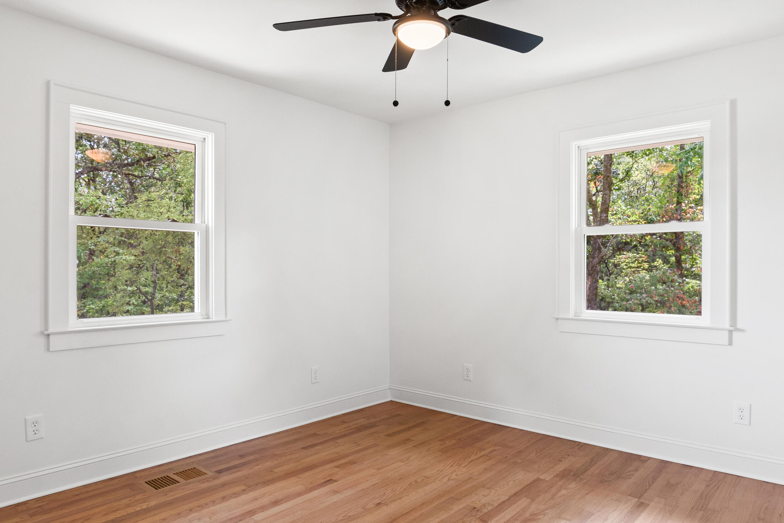 3594 Knollwood Hill Drive