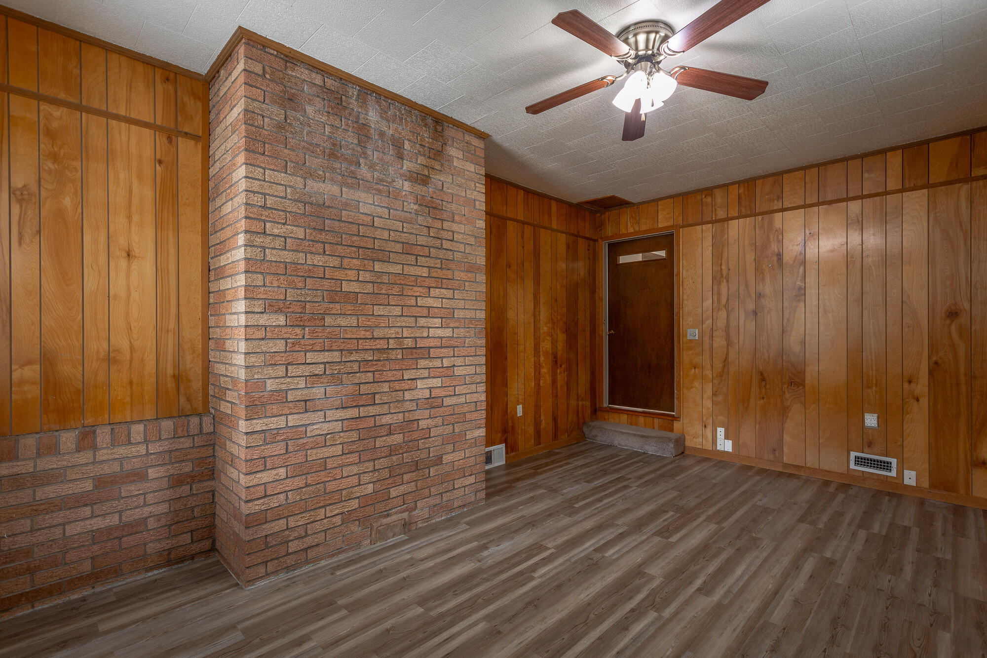 305 Hall Street, LaFayette