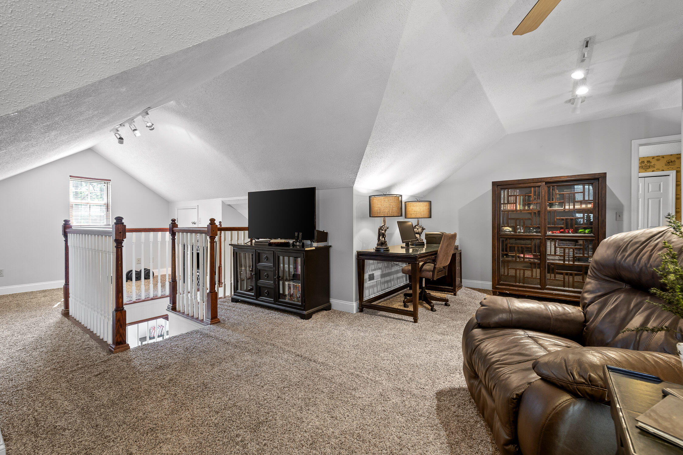 1983 Tunnel Hill Varnell Road