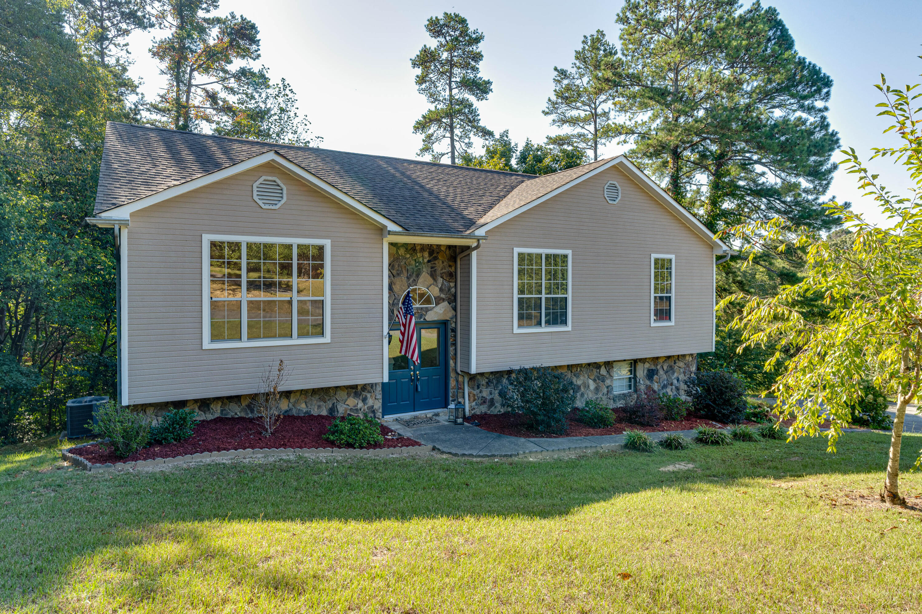 8 Maple Way