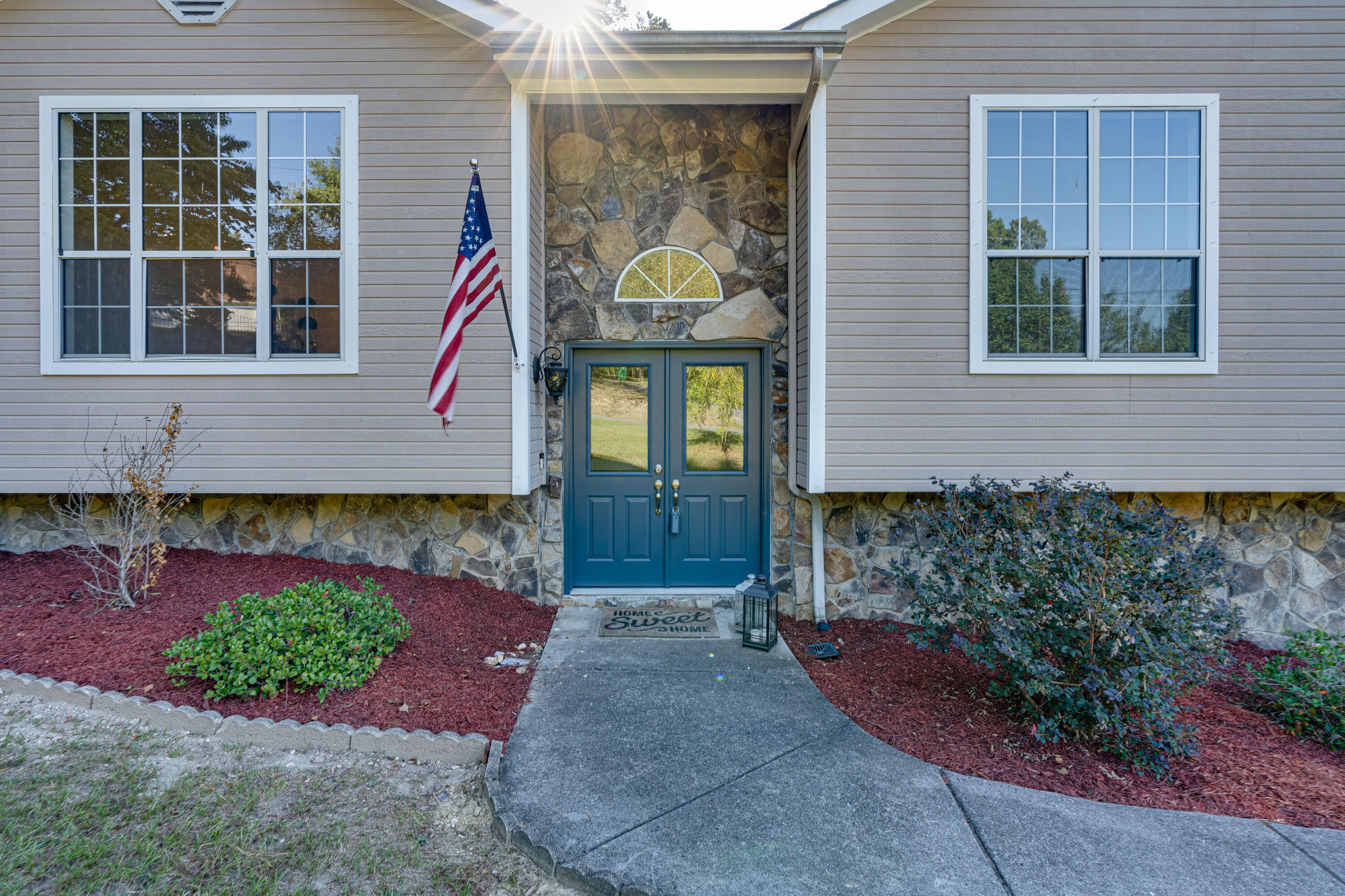 8 Maple Way