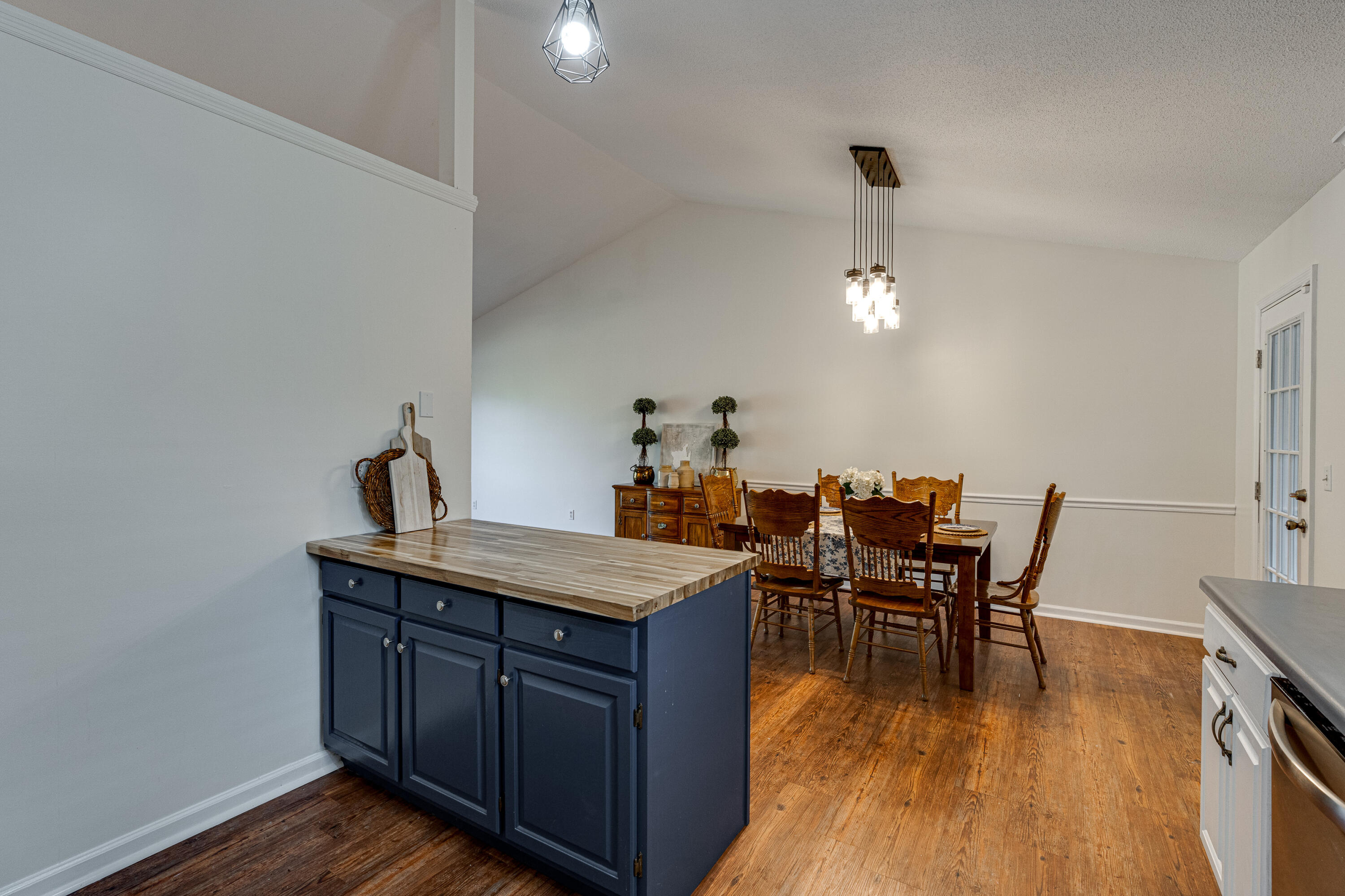 8 Maple Way