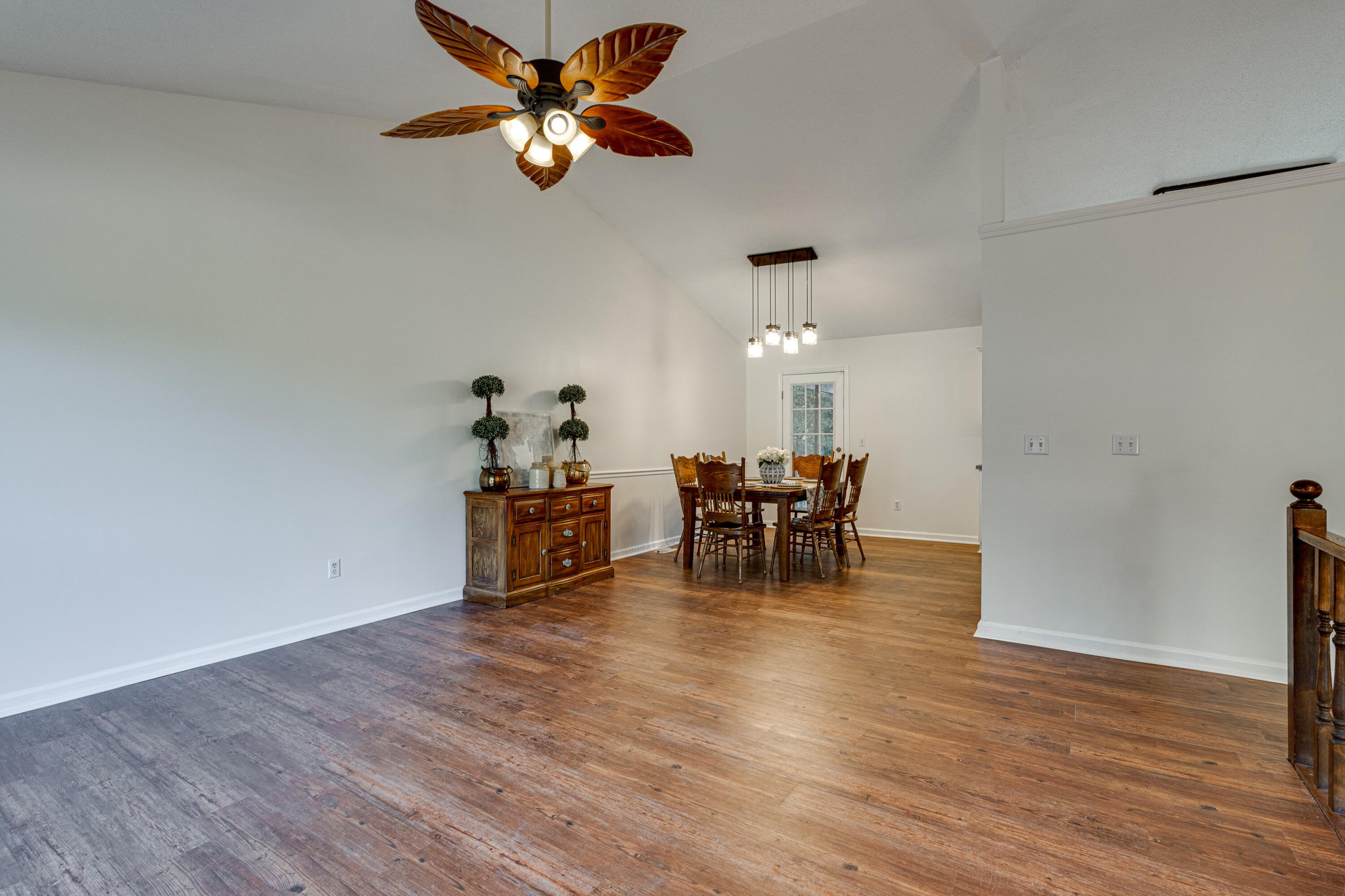 8 Maple Way