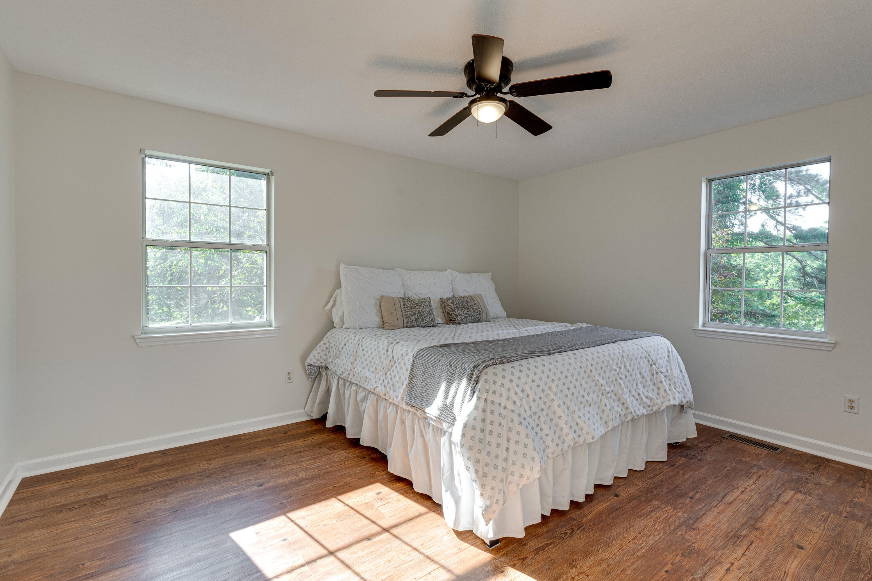 8 Maple Way