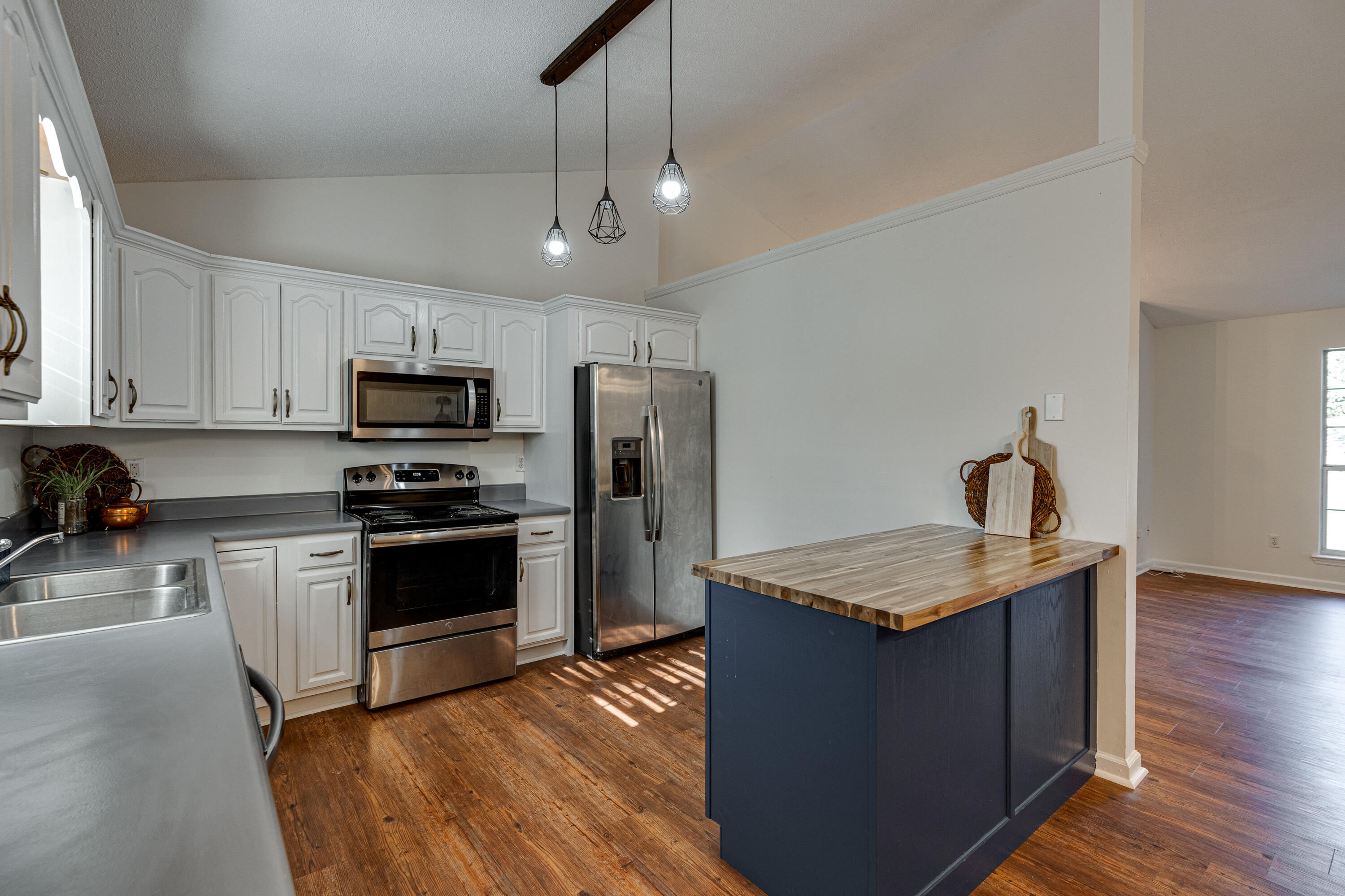 8 Maple Way