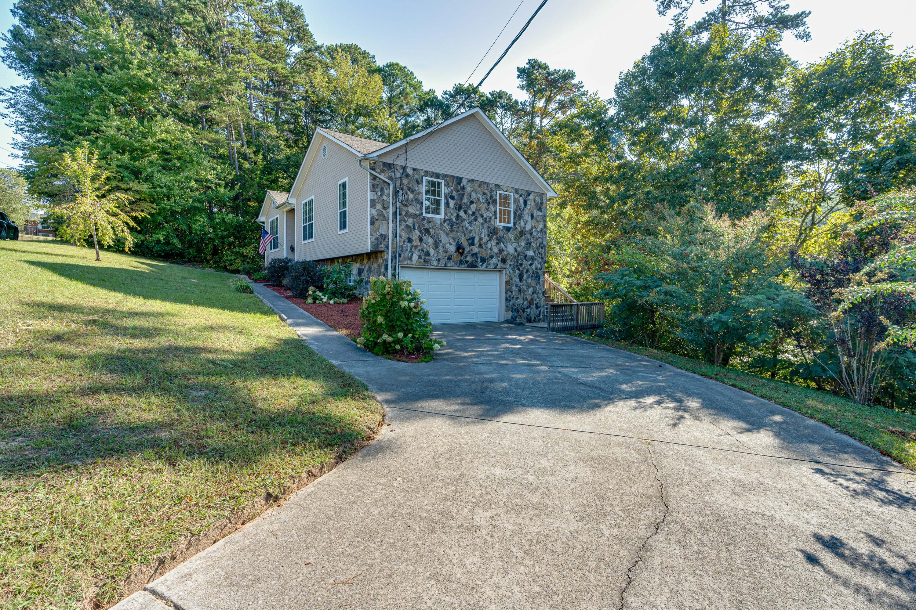 8 Maple Way