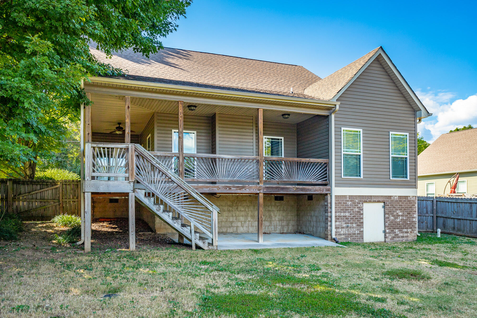 180 NW Emmett Avenue