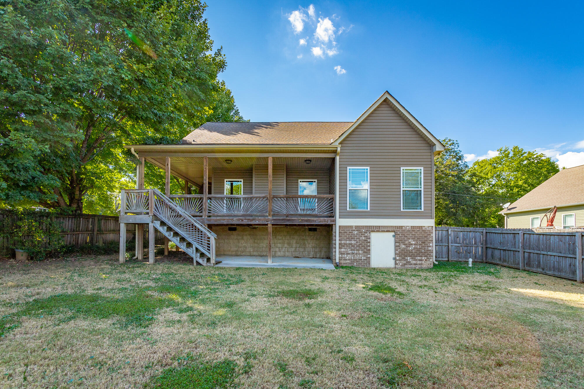 180 NW Emmett Avenue