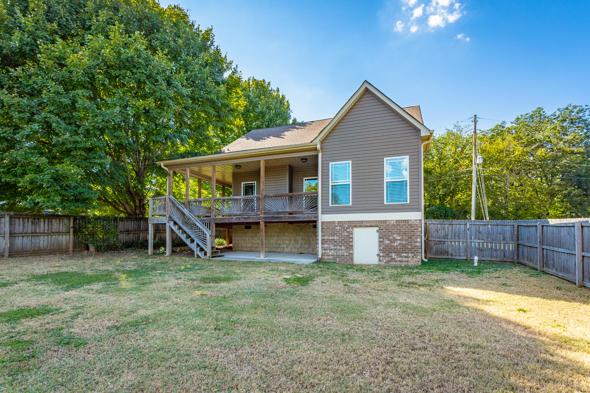 180 NW Emmett Avenue
