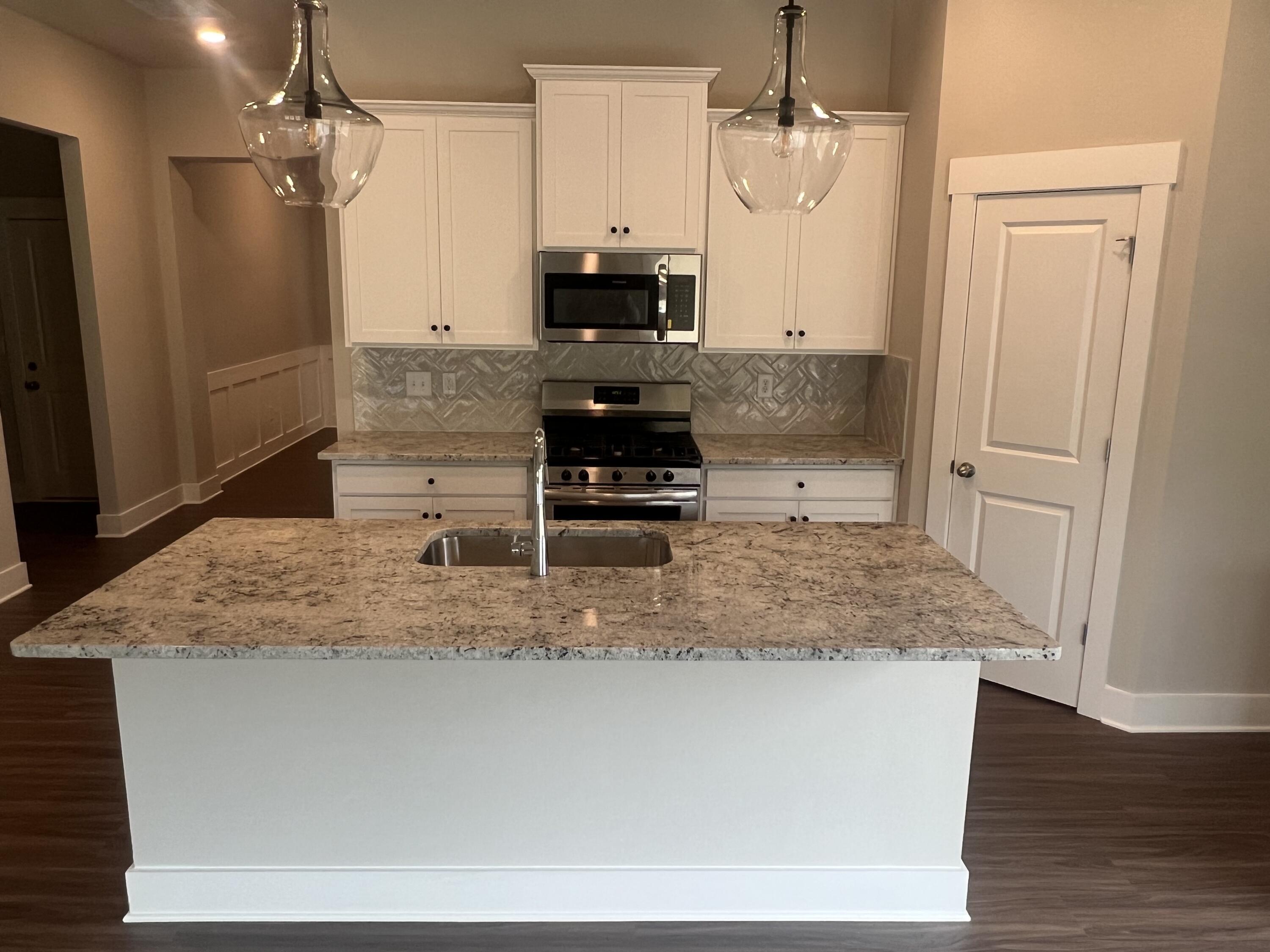 2232 Firelight Way, 5